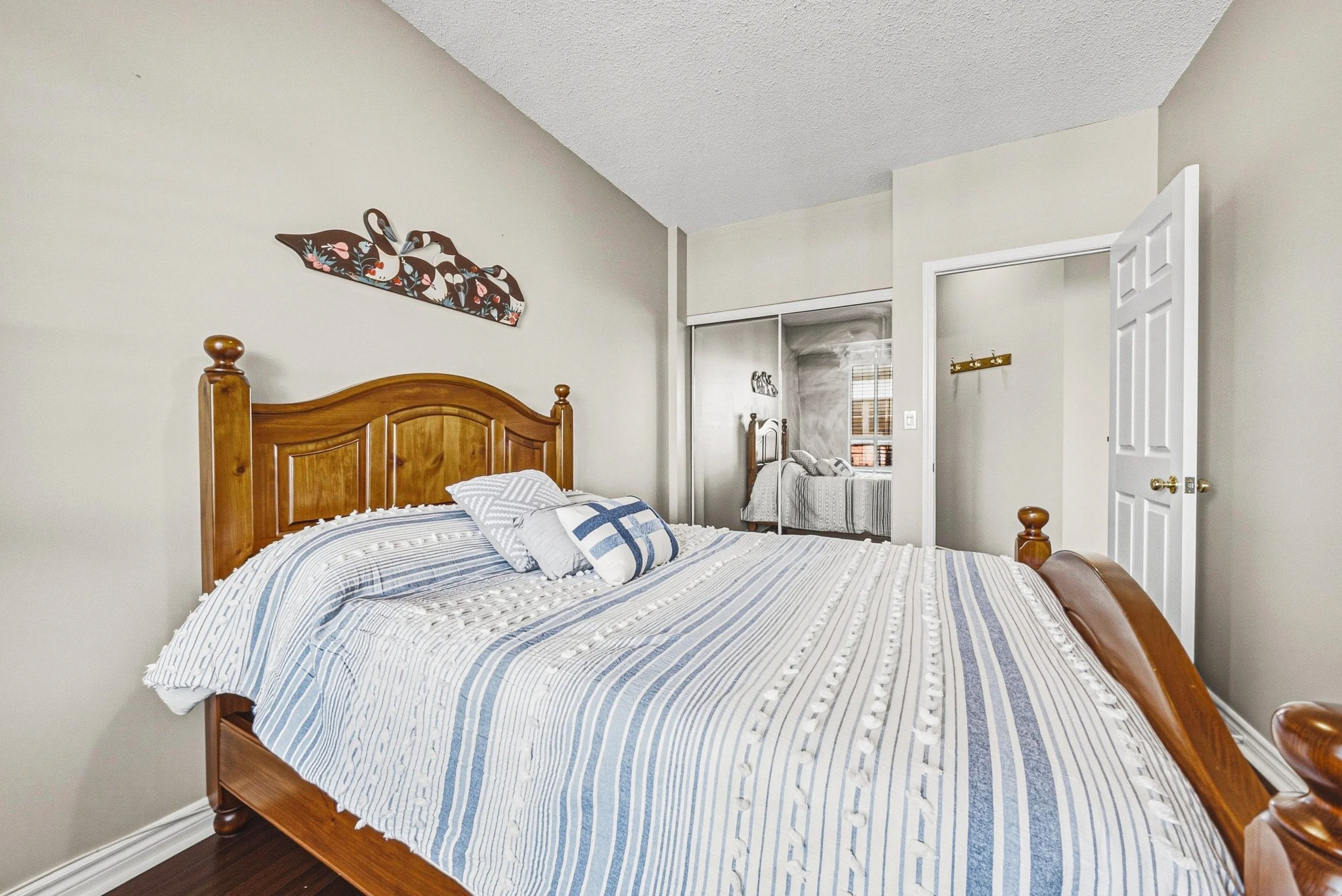 14 - 935 Royal York Rd #202, Toronto.jpg