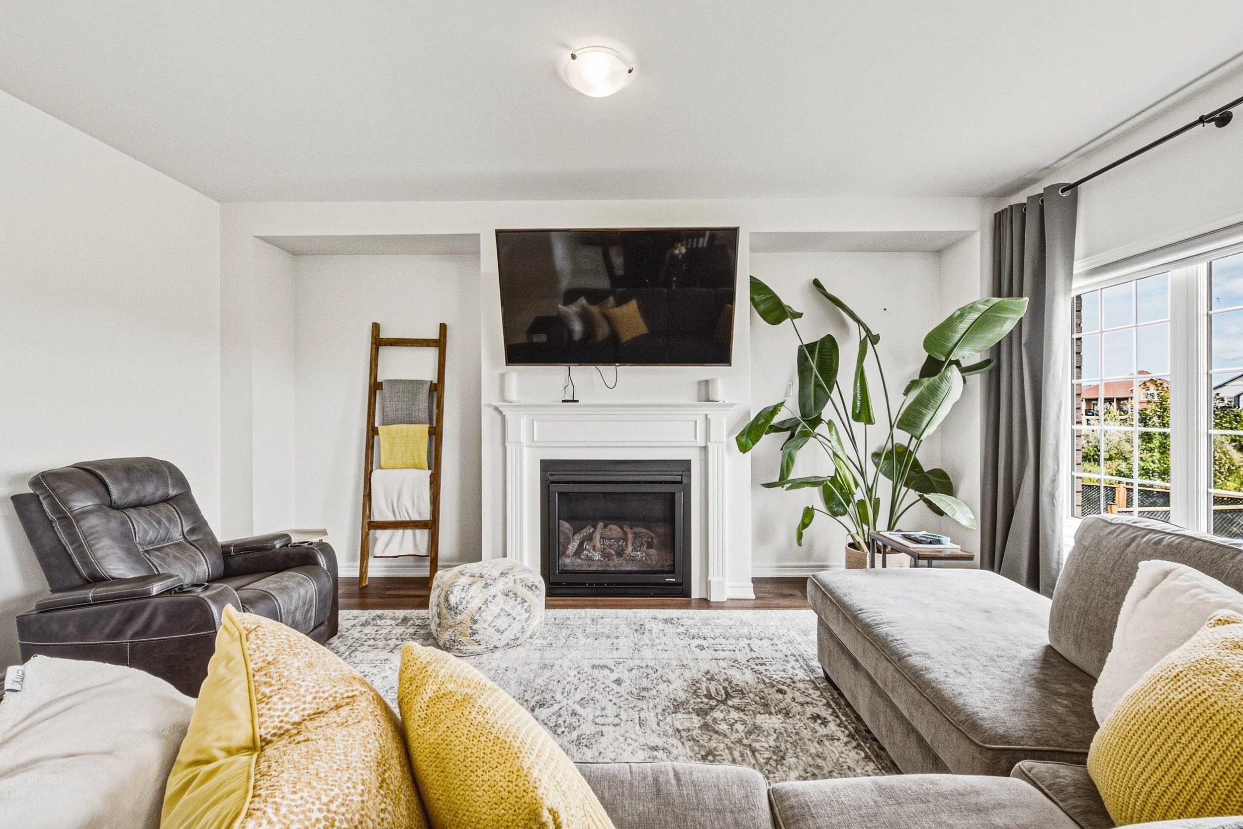 12 - 733 Gilmour Cres, Shelburne.jpg