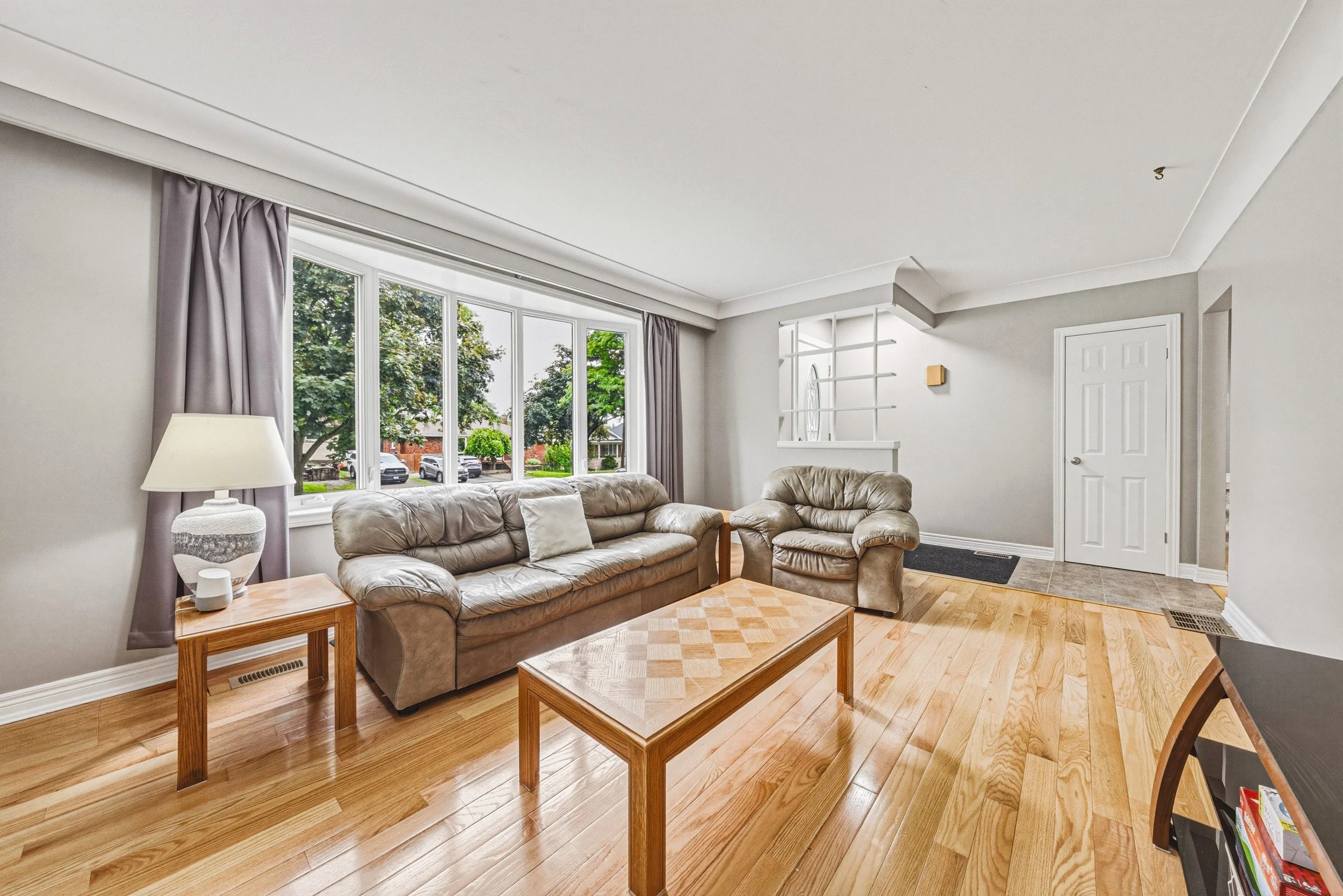 10 - 1208 Homewood Dr, Burlington.jpg