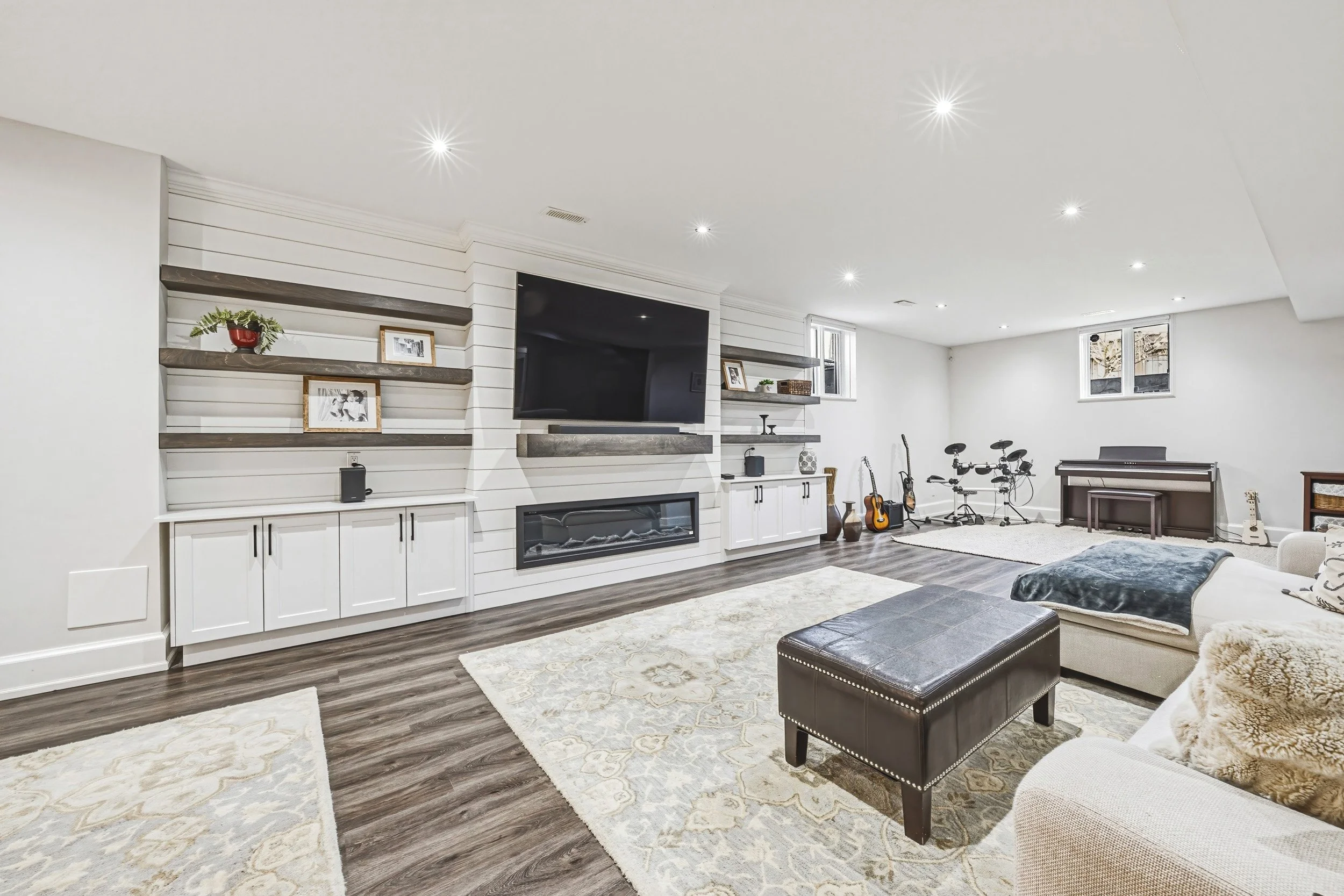 44 - 476 Patricia Dr, Burlington.jpg