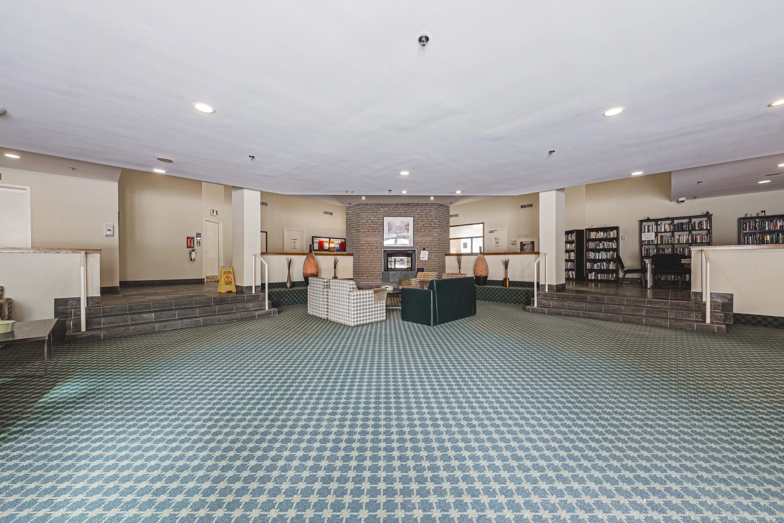 43 - 2155 Burnhamthorpe Rd W #1904, Mississauga.jpg