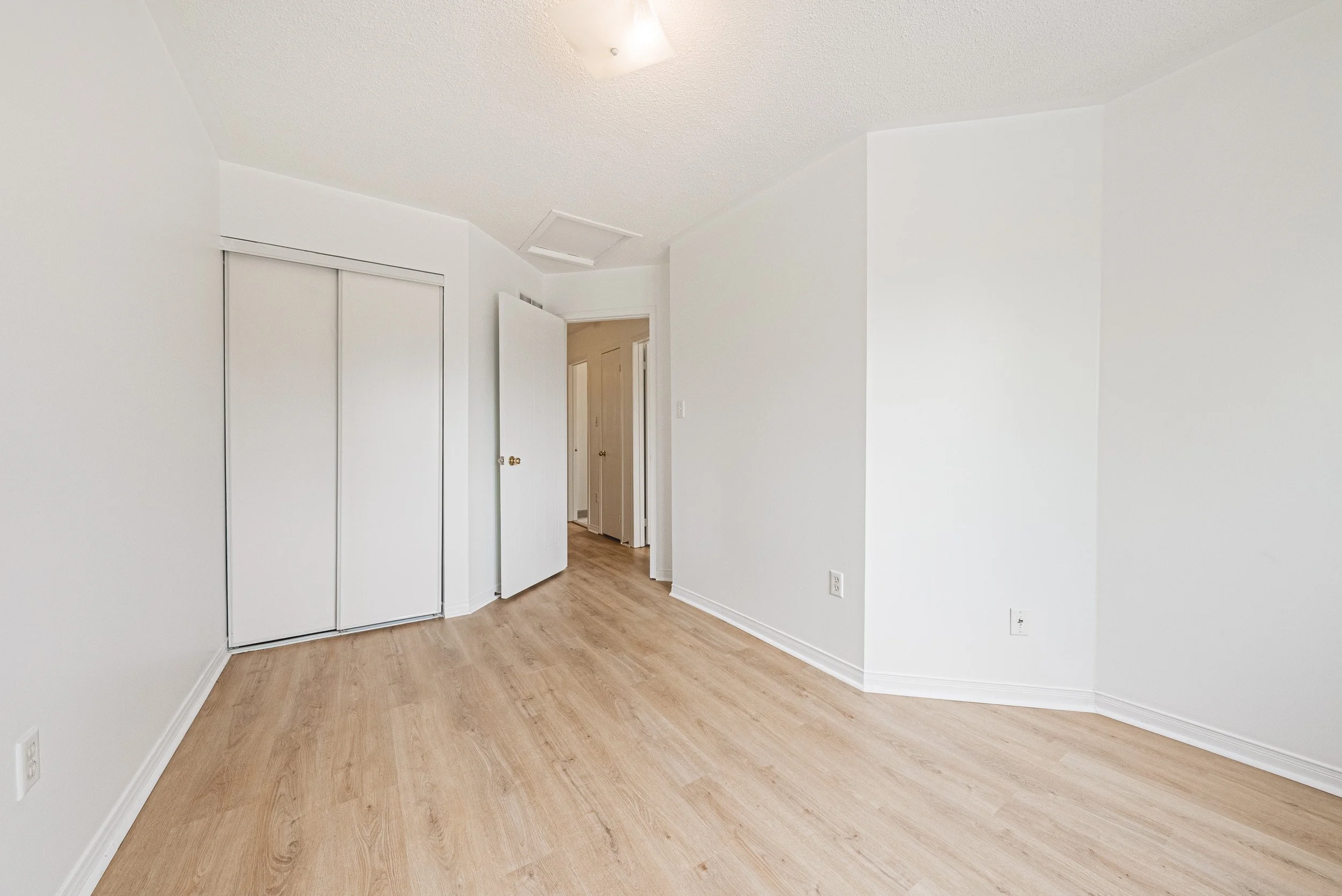 16 - 155 Saddletree Trail, Brampton.jpg