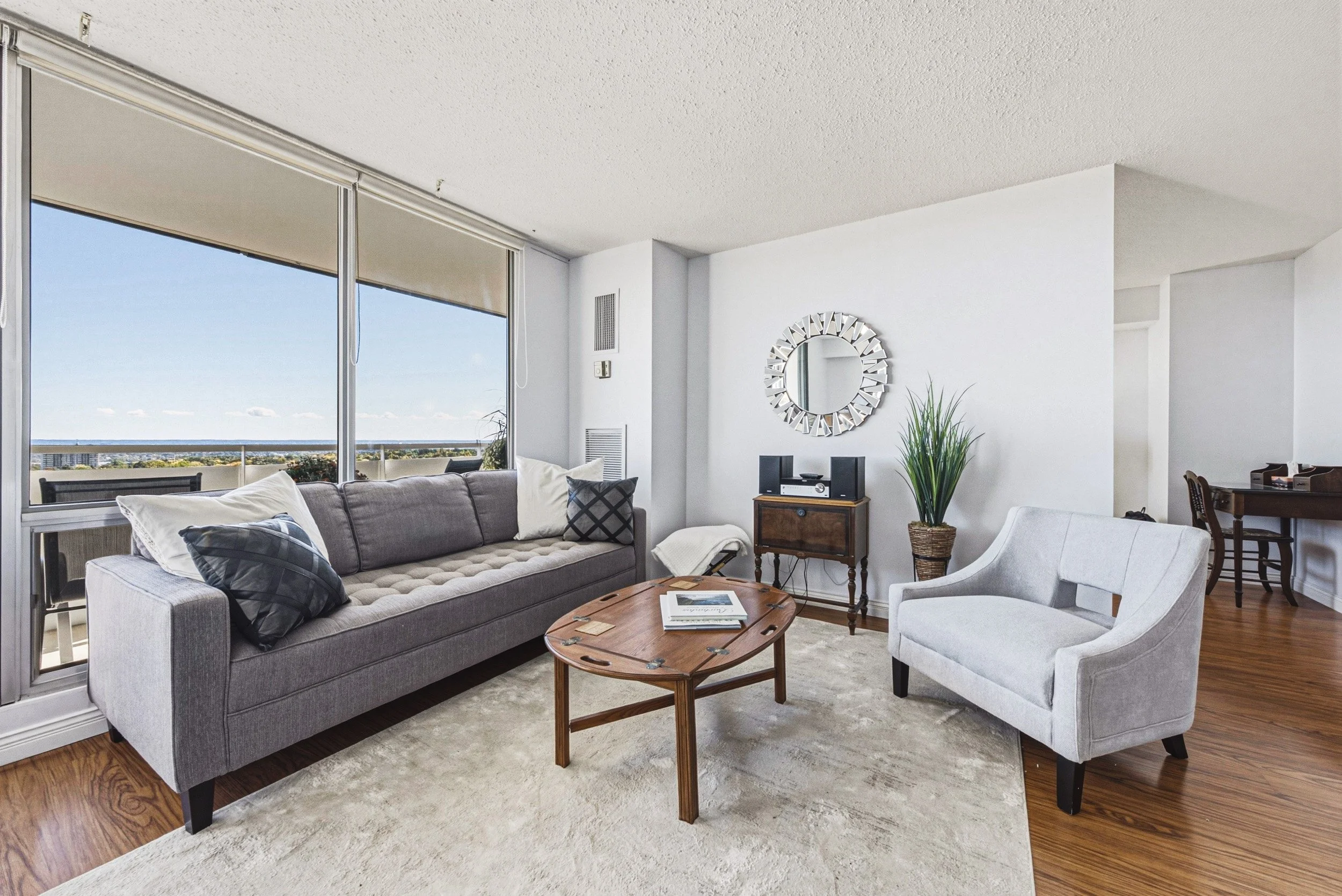 10 - 2055 Upper Middle Rd #1105, Burlington.jpg
