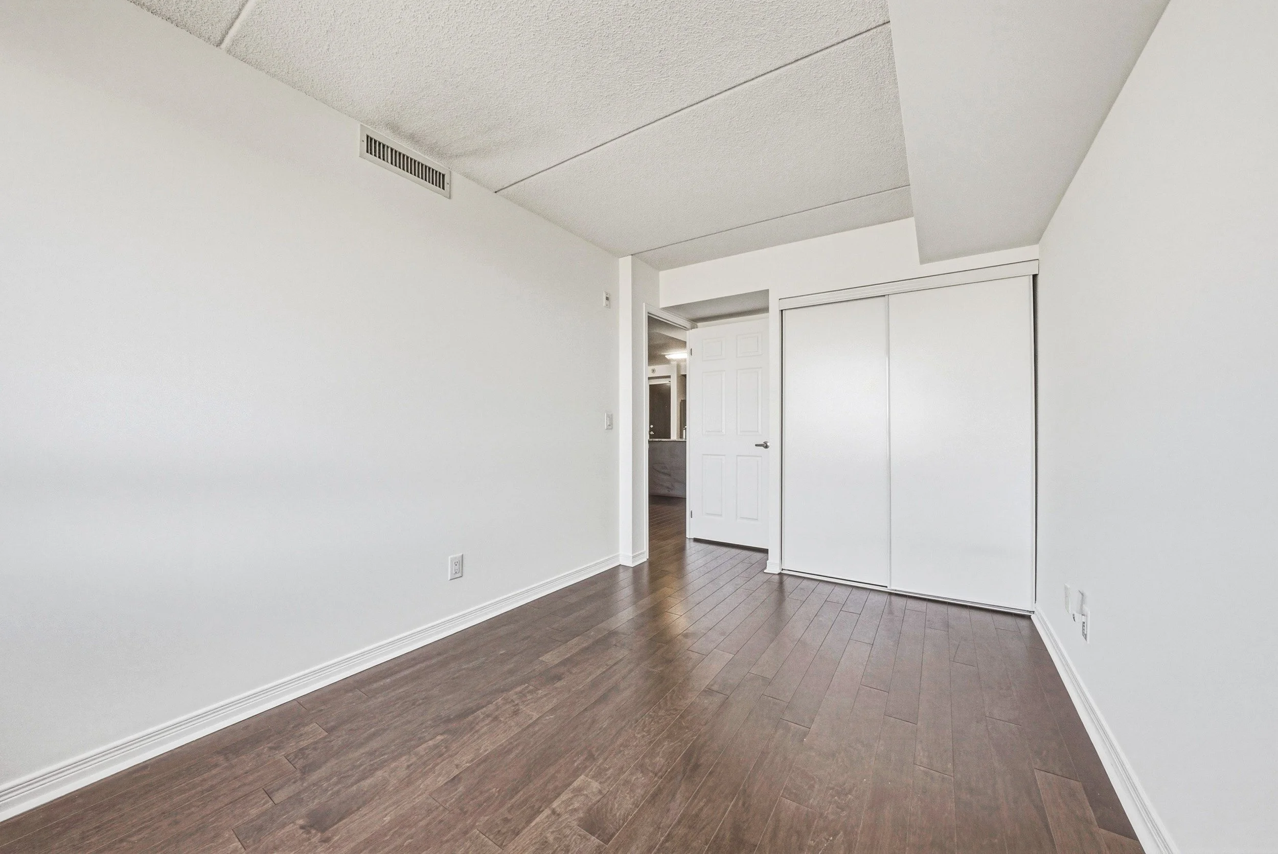 13 - 60 Via Rosedale #316, Brampton.jpg