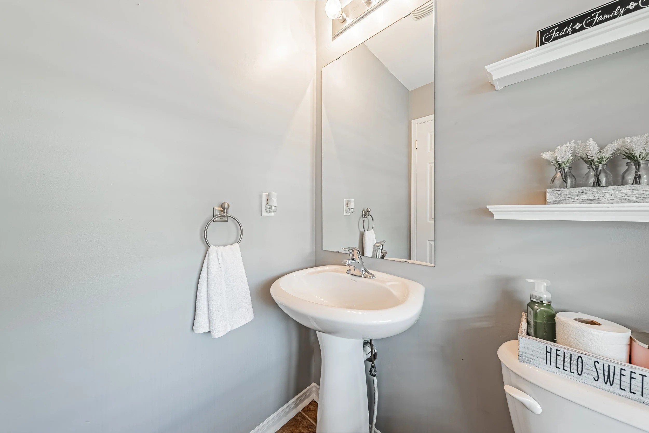 17 - 142 Bradley Ave, Binbrook.jpg