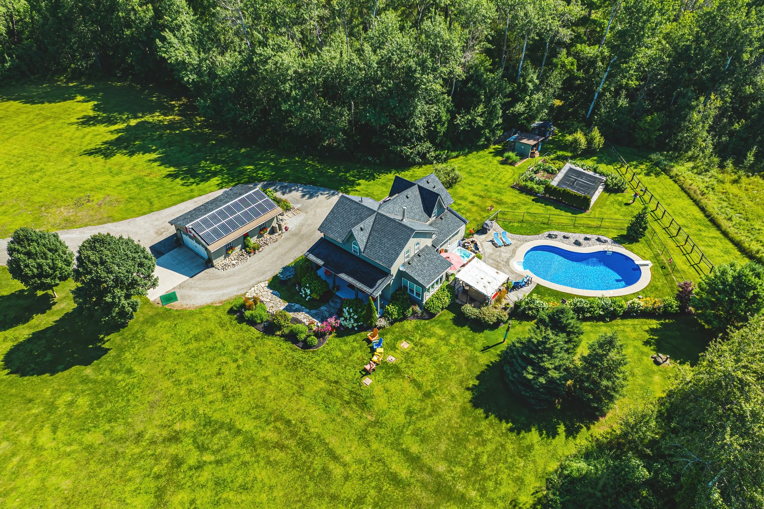 2 - 8305 Canyon Rd, Milton.jpg