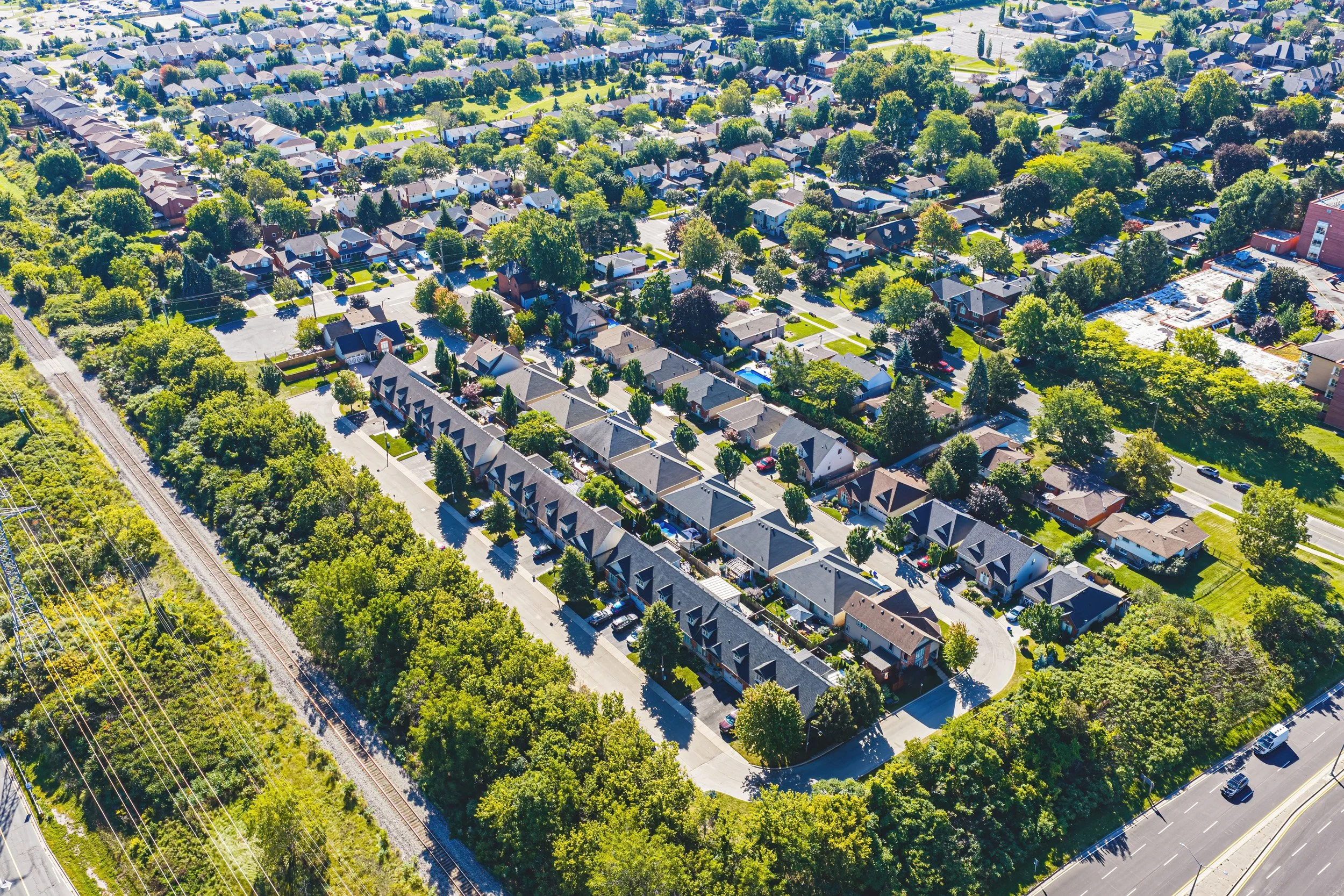 40 - 31 Book Rd #44, Grimsby.jpg
