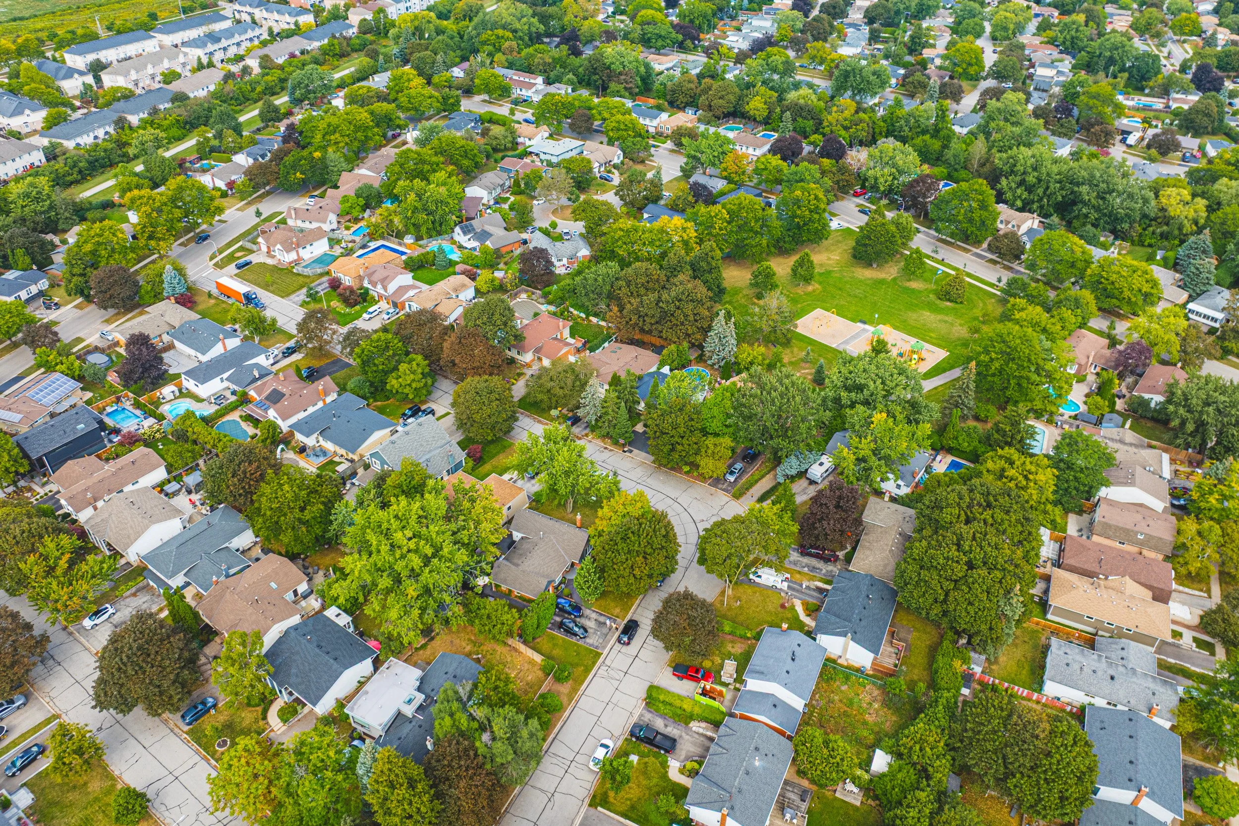 52 - 581 Holly Hill Cres, Burlington.jpg
