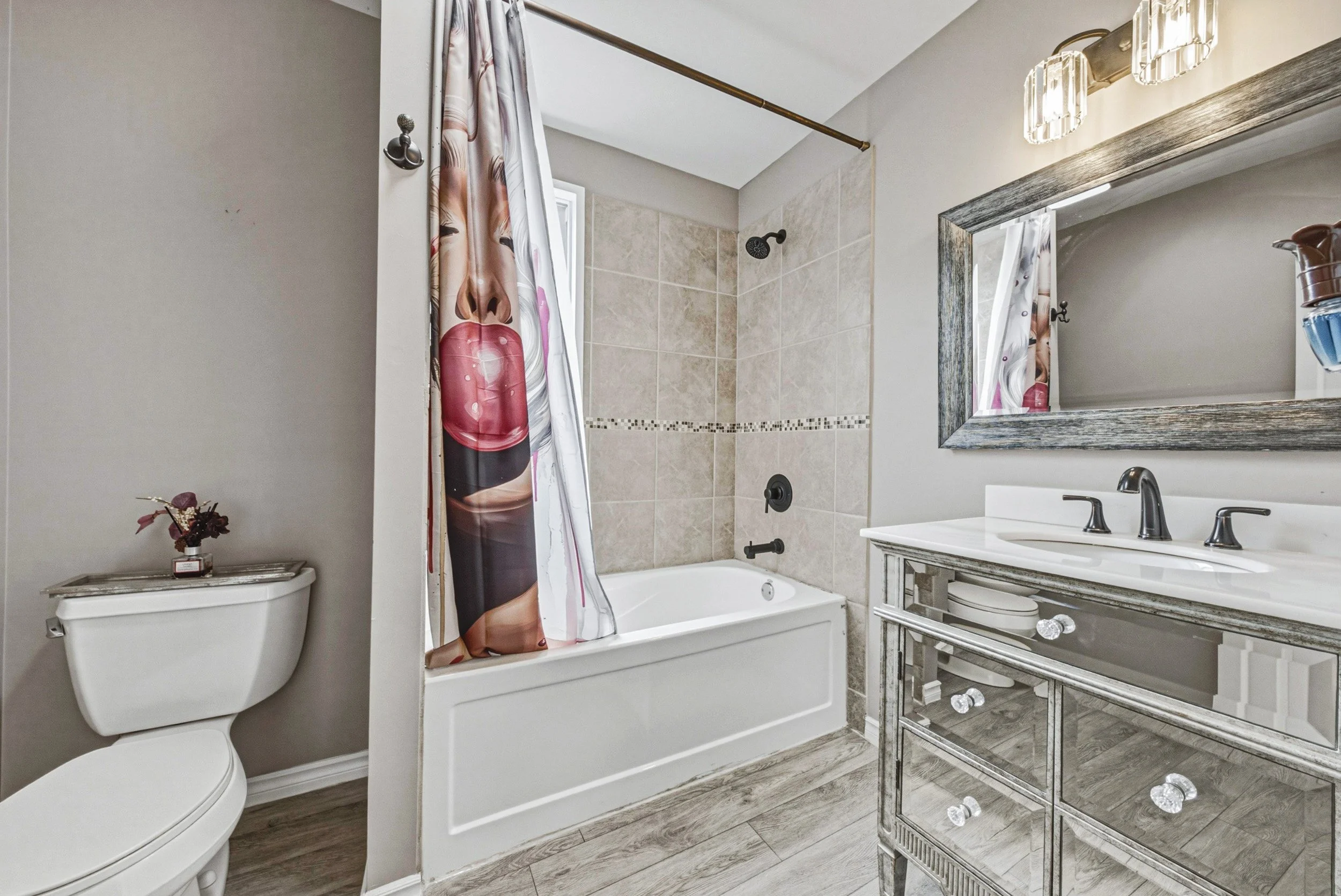 19 - 218 Grosvenor Ave N, Hamilton.jpg