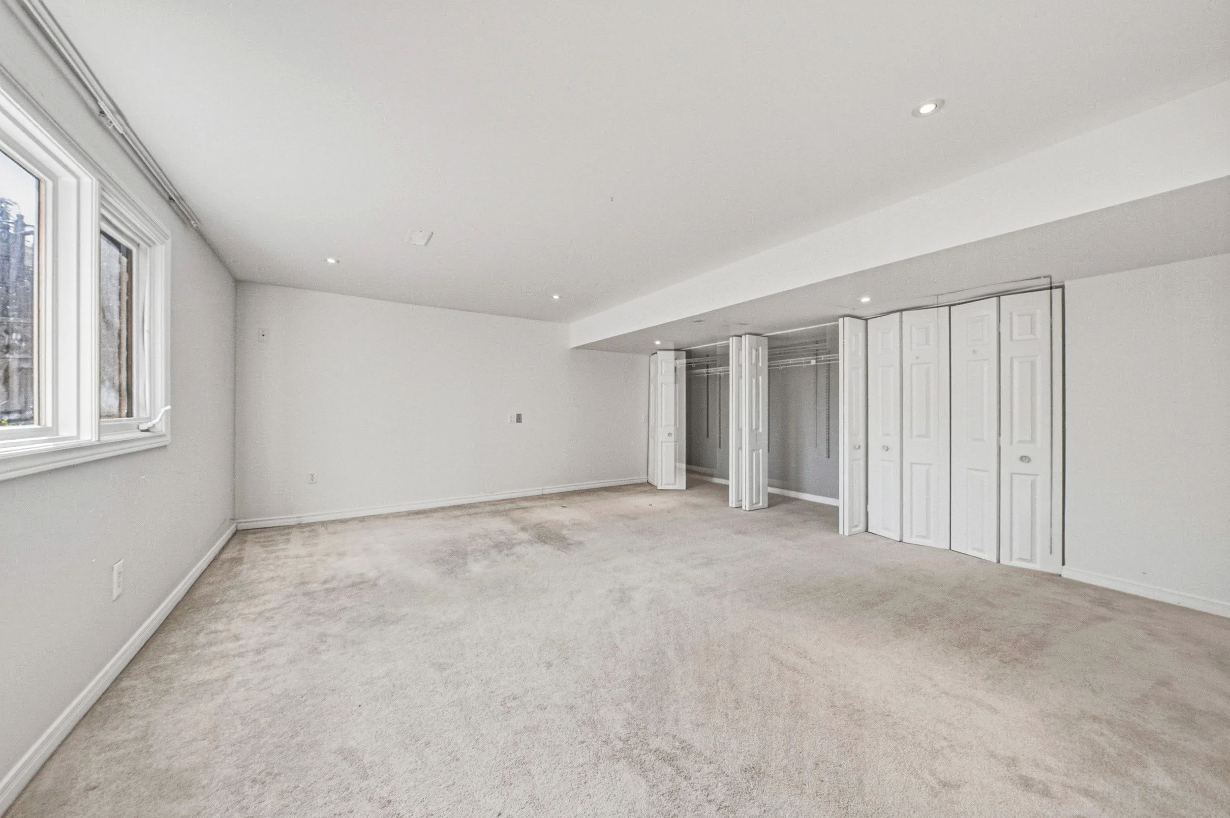 41 - 21 Moss Blvd, Dundas.jpg