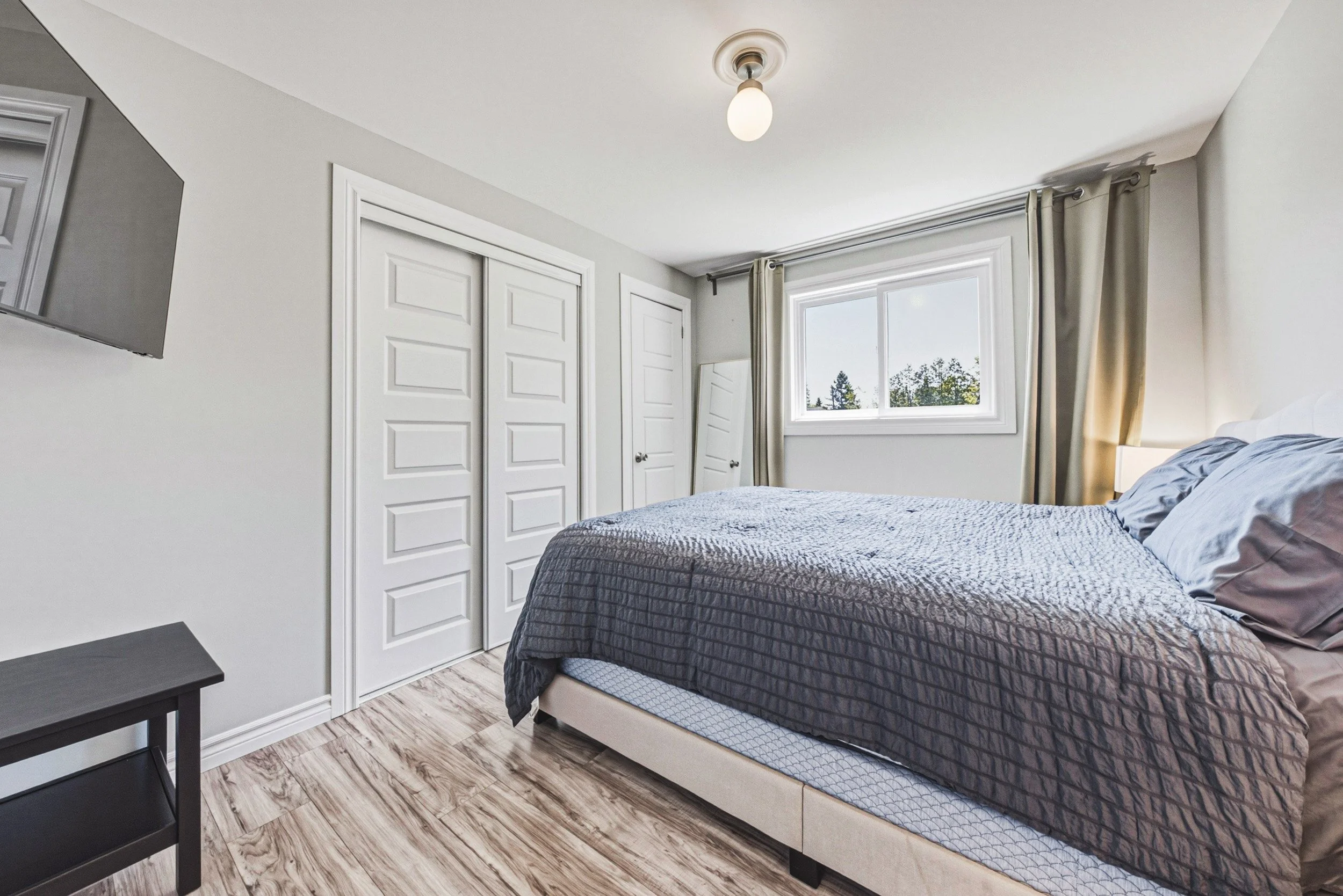 9 - 8 Ewen St, Kawartha Lakes.jpg