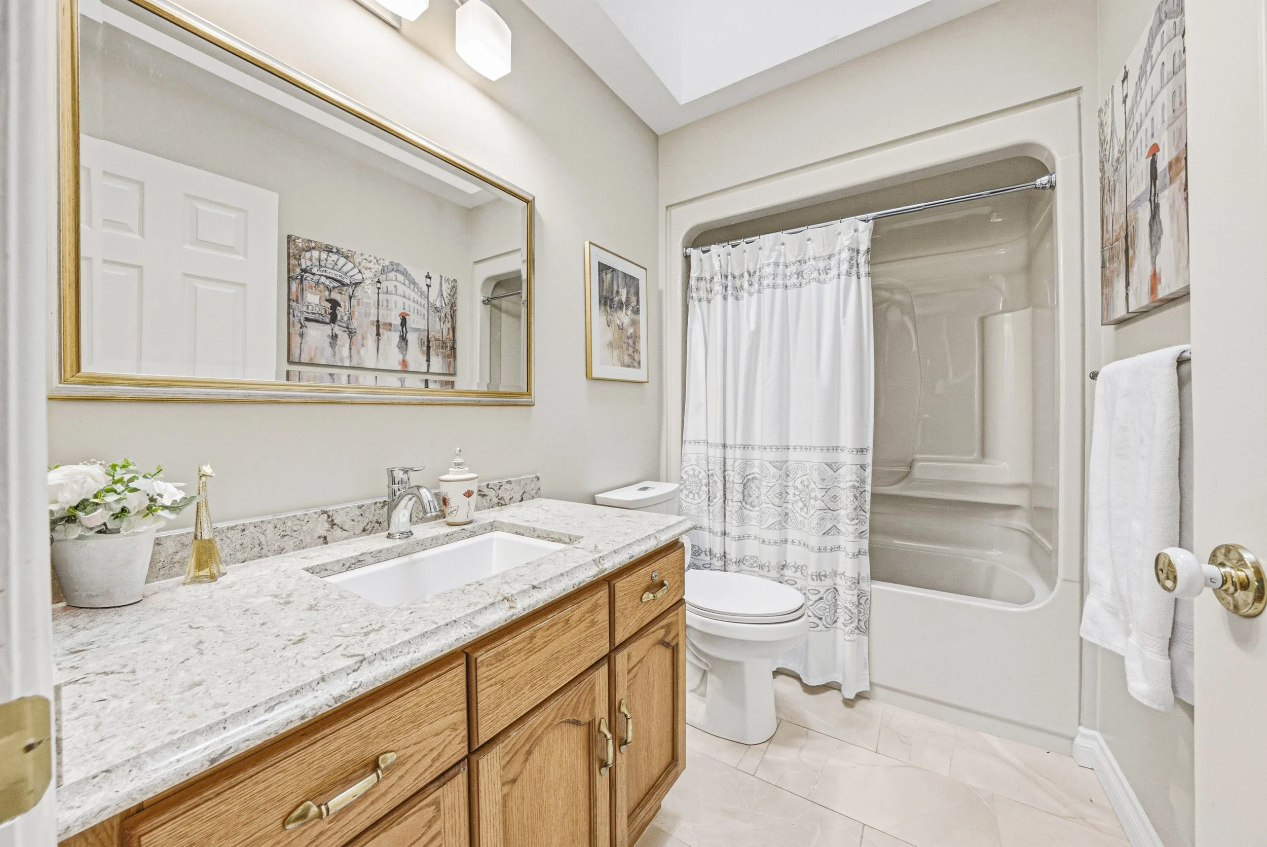 33 - 48 Tanager Dr, Guelph.jpg