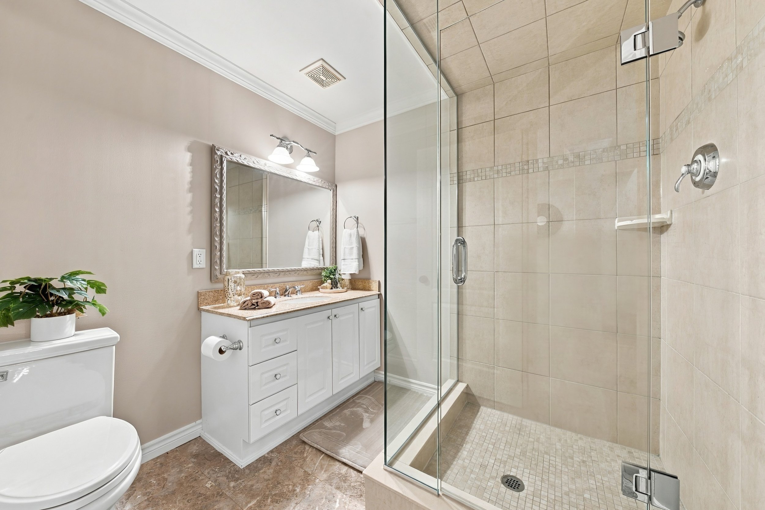 53 - 3021 Woodland Park Dr, Burlington.jpg