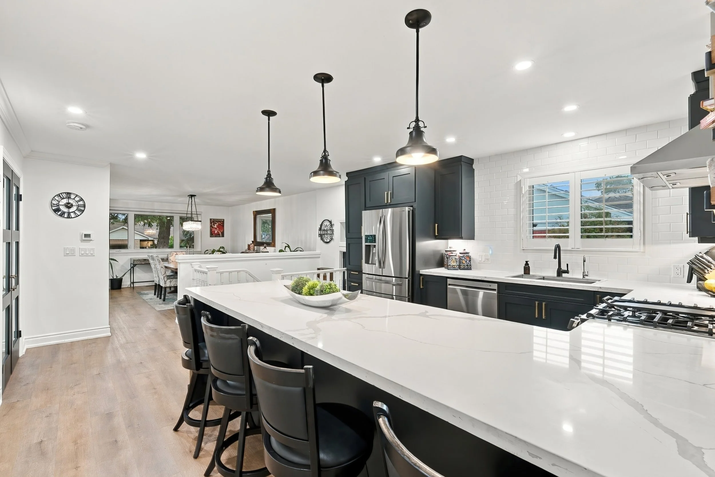 15 - 915 Tanager Ave, Burlington.jpg