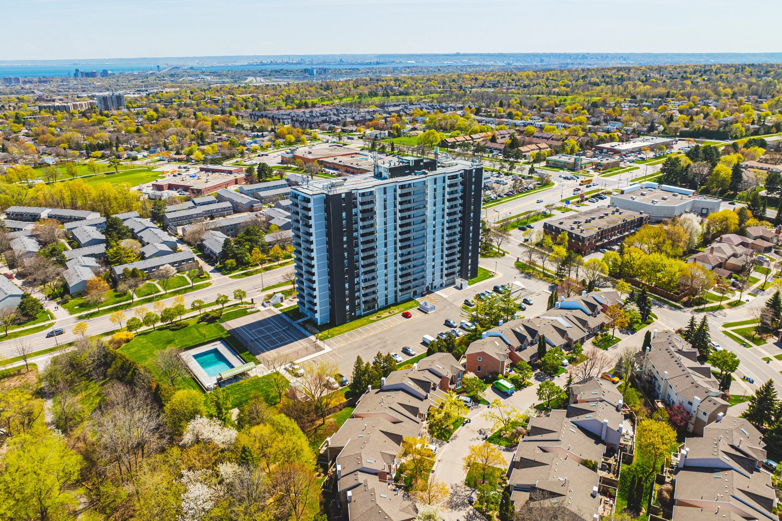 1 - 2055 Upper Middle Rd #901, Burlington.jpg