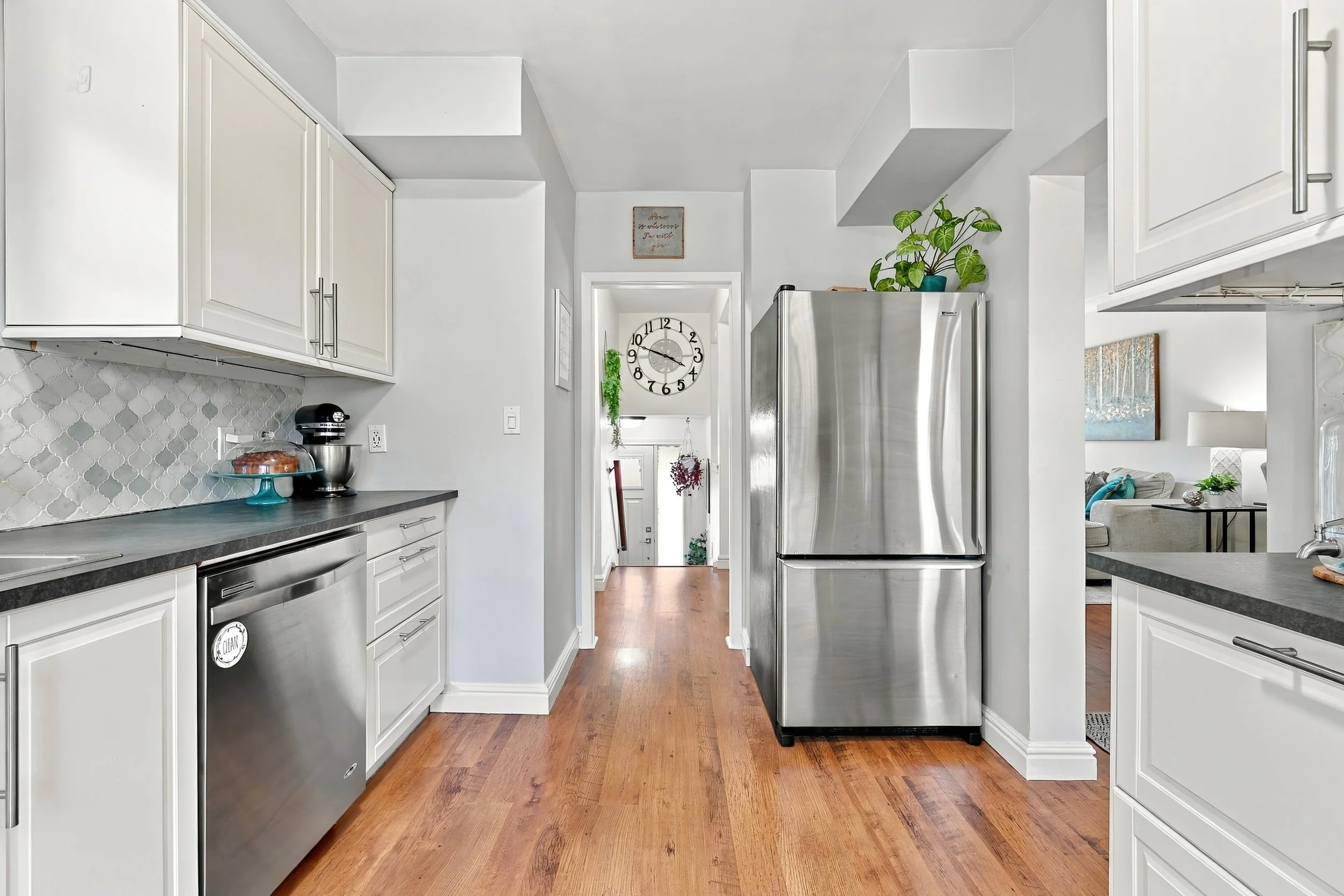 19 - 2301 Barclay Rd, Burlington.jpg