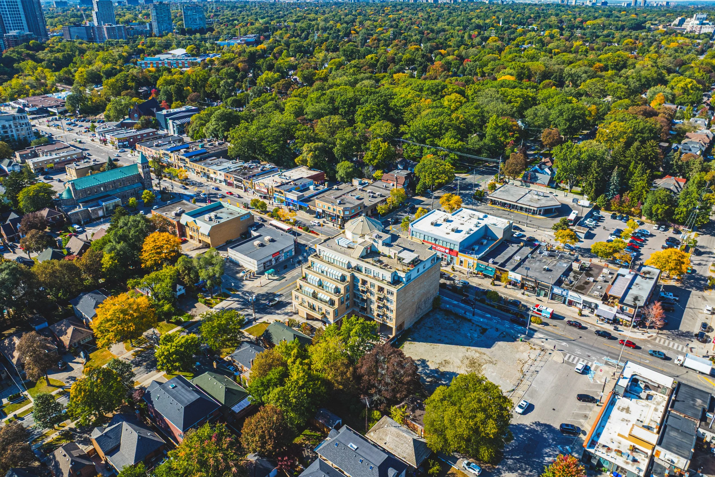 2 - 935 Royal York Rd #202, Toronto.jpg