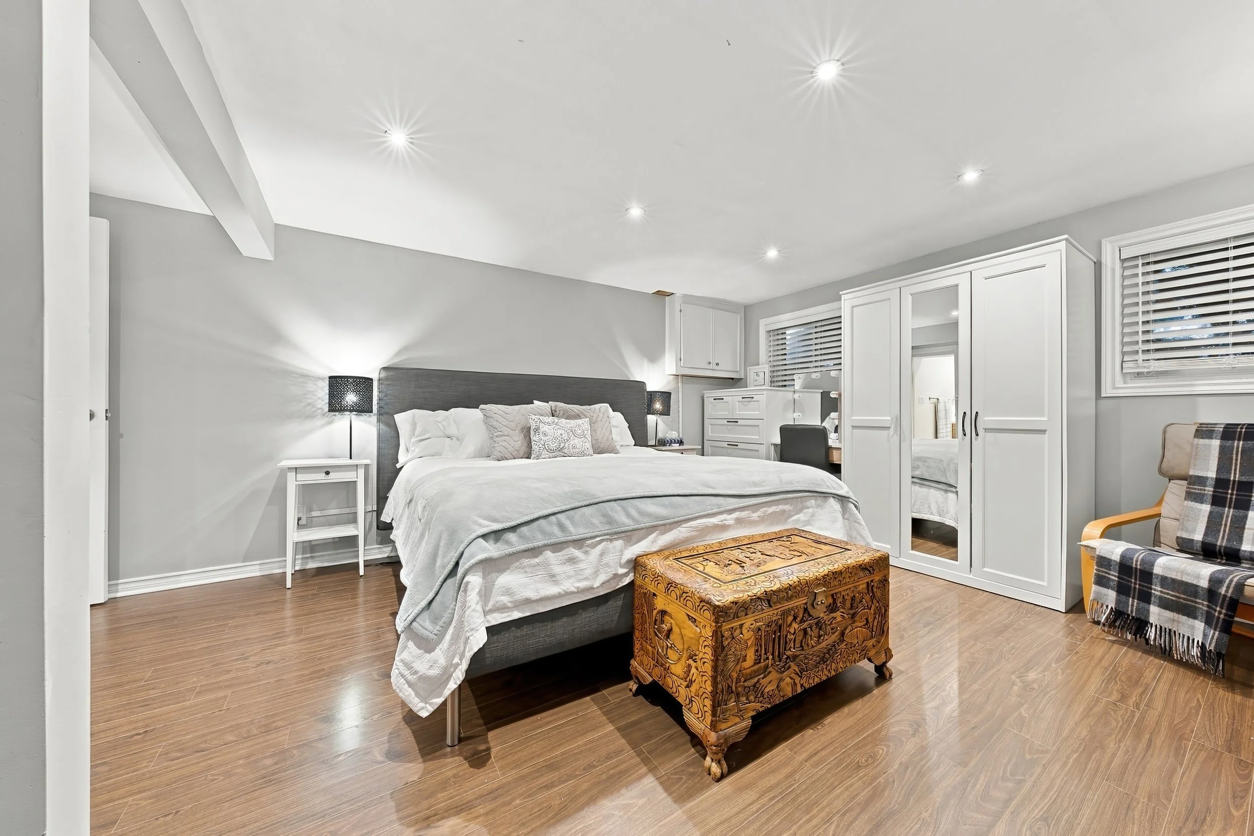 25 - 429 Limeridge Rd W, Hamilton.jpg