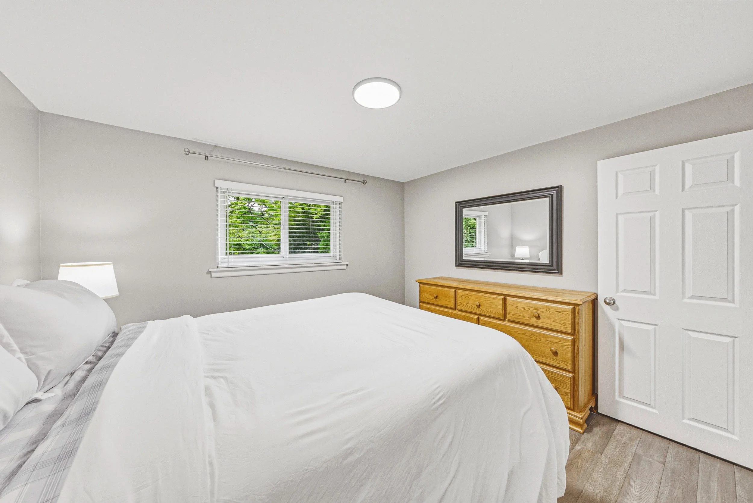 15 - 1208 Homewood Dr, Burlington.jpg