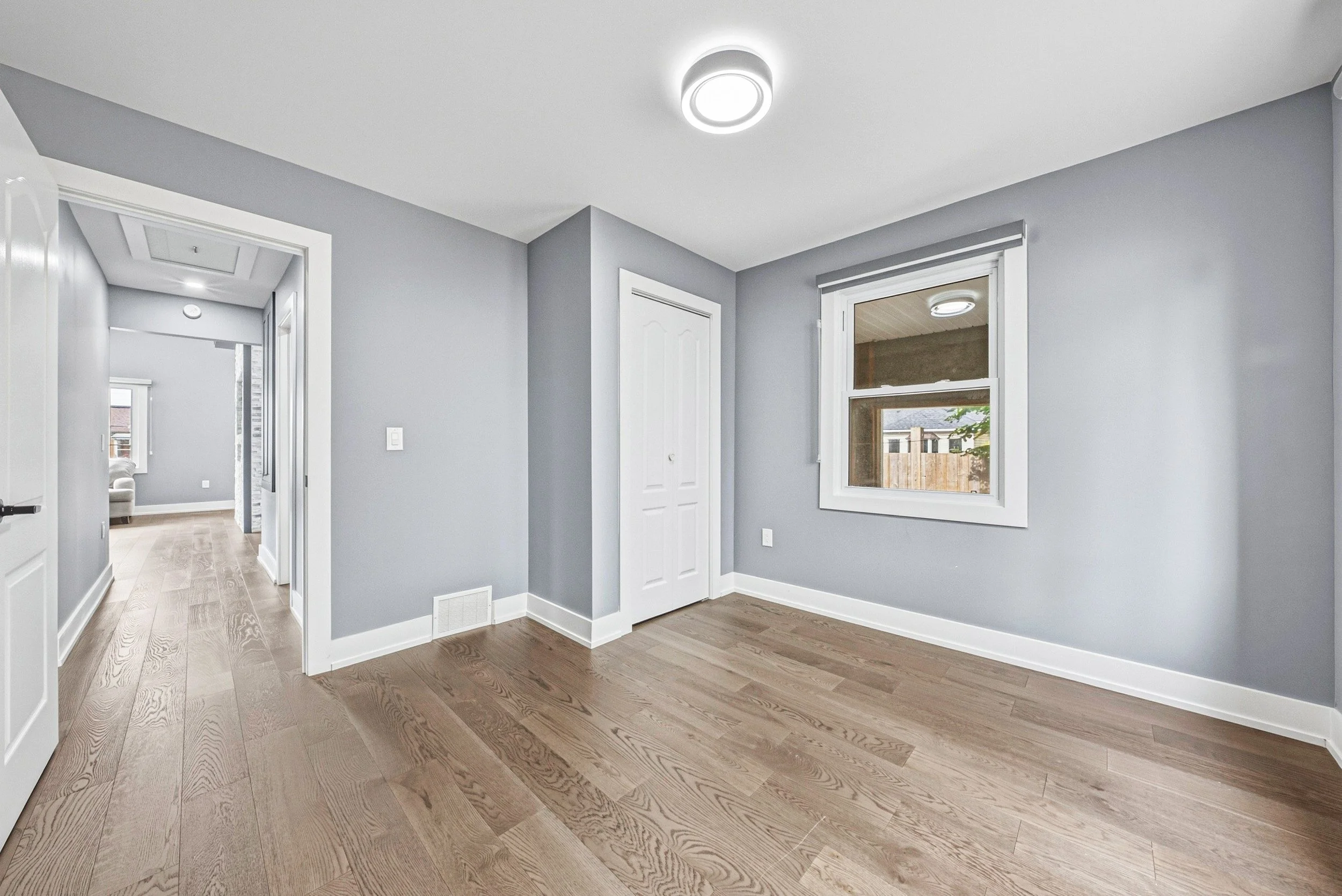 17 - 12 Stevenson Ave, London.jpg
