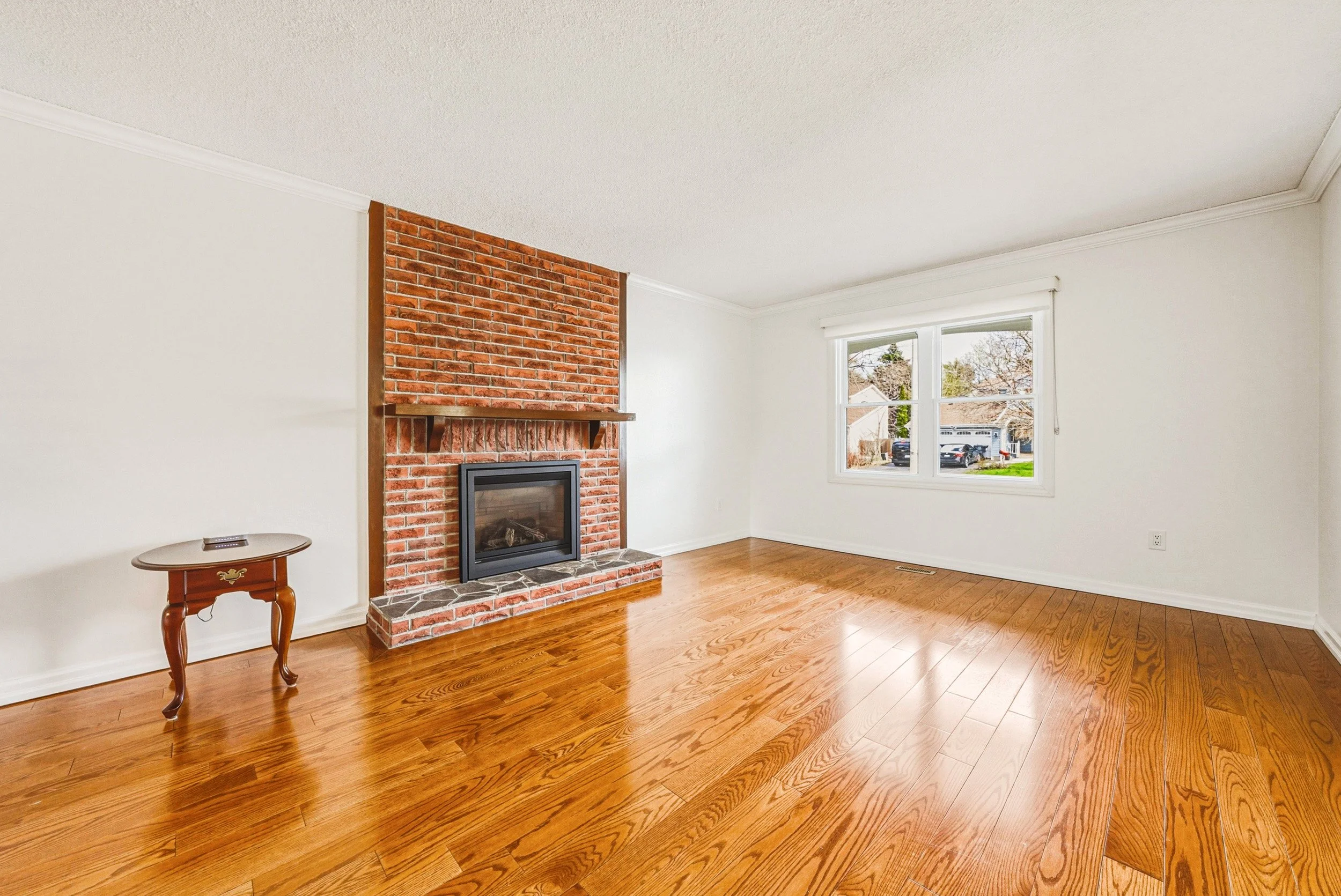 11 - 4 Mount Forest Dr, Brampton.jpg