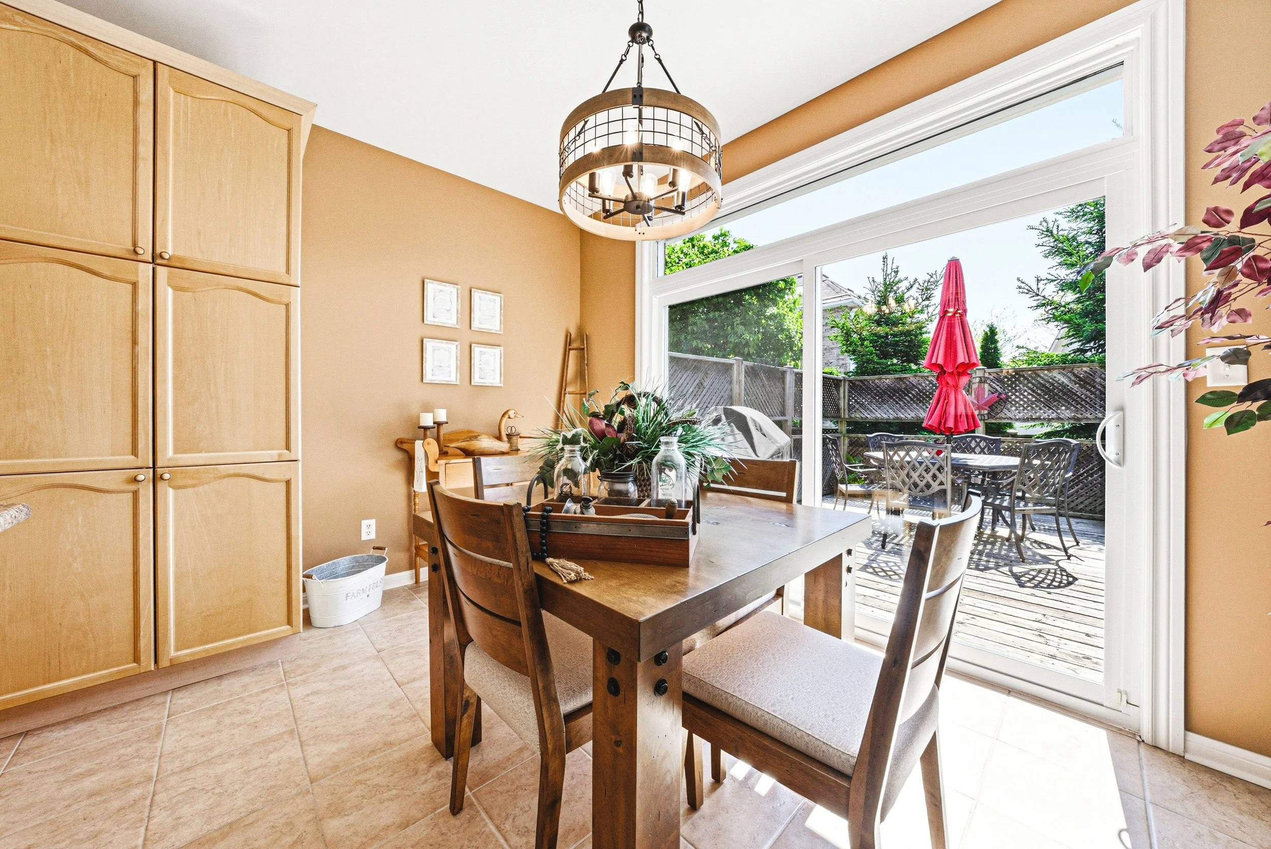 13 - 1588 Ramshaw Cres, Milton.jpg