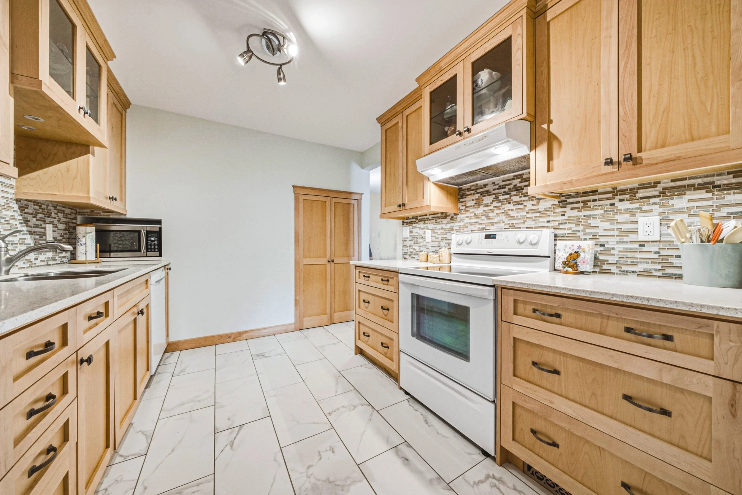 12 - 467 Woodview Rd #5, Burlington.jpg