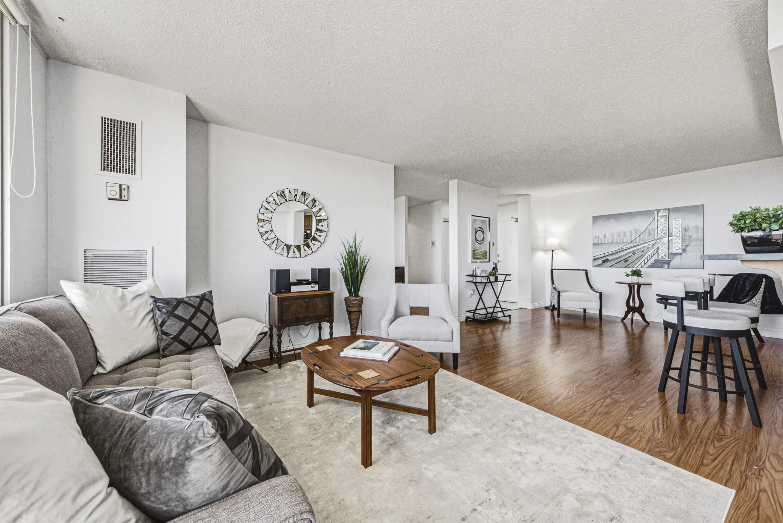 9 - 2055 Upper Middle Rd #1105, Burlington.jpg