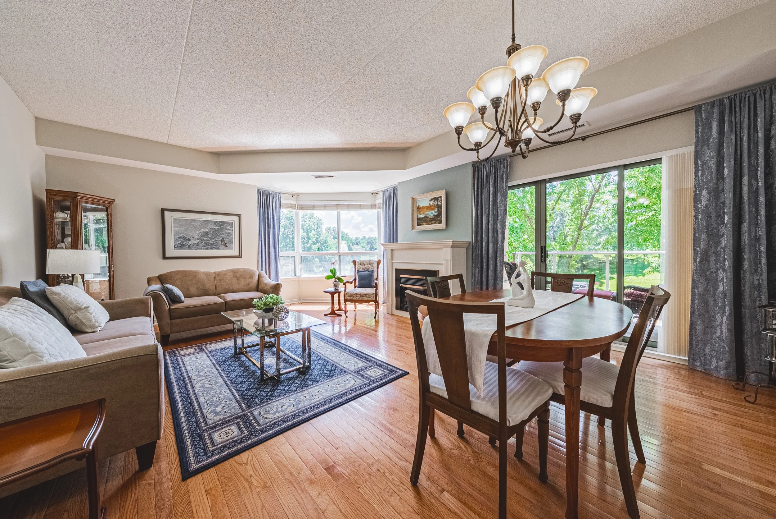 1 - 2075 Amherst Heights Dr RE.jpg