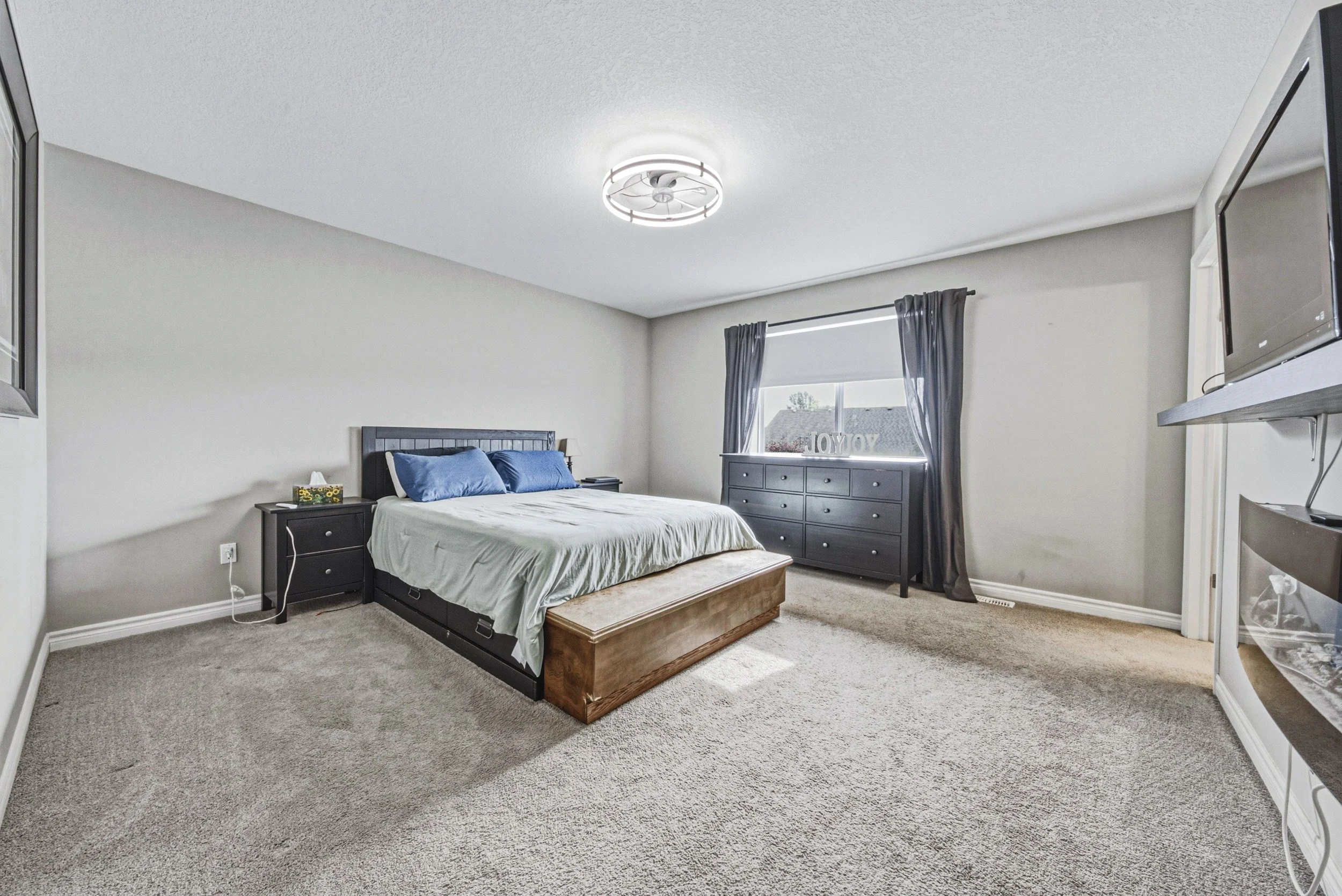 24 - 93 Couling Cres, Guelph.jpg