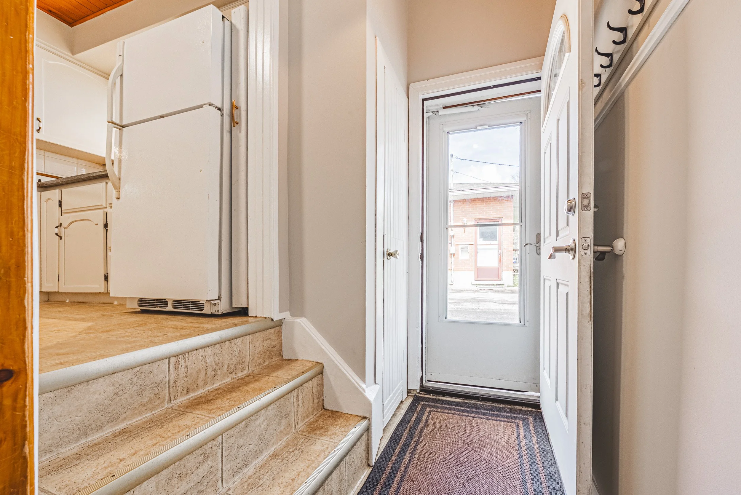 17 - 306 Victoria Rd, Guelph.jpg