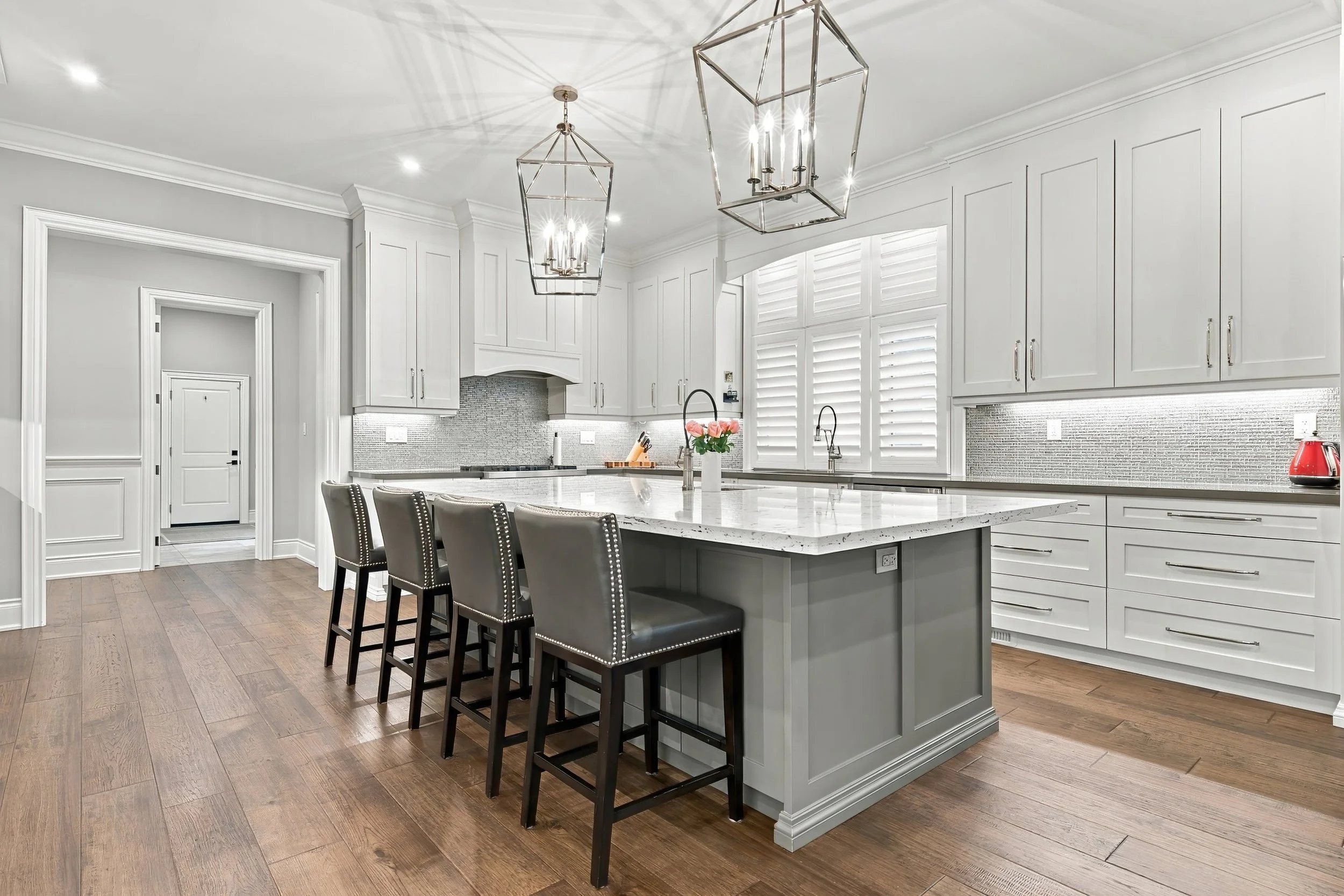 13 - 4369 Lakeshore Rd, Burlington.jpg