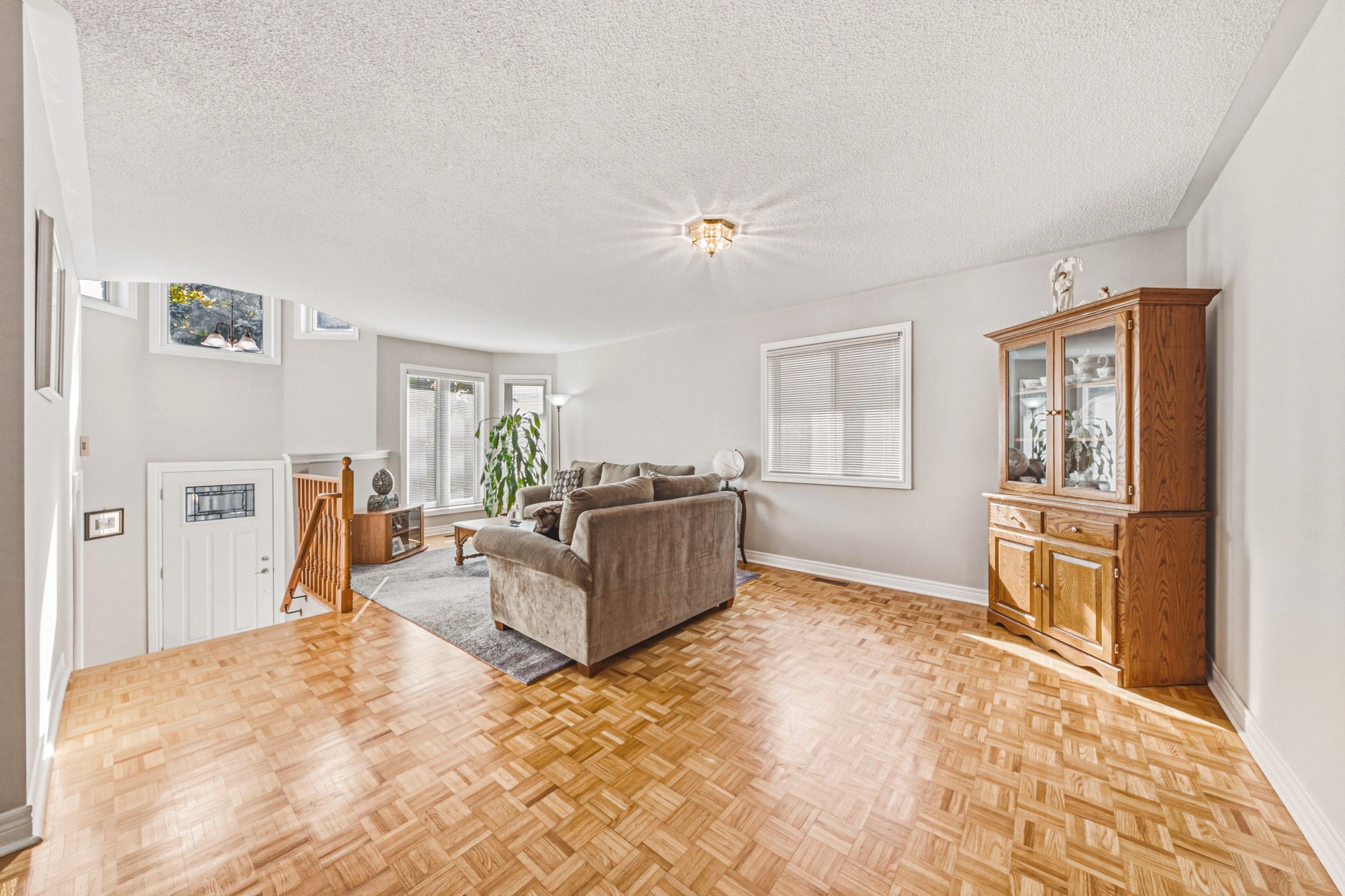 8 - 237 Mountainberry Rd, Brampton.jpg