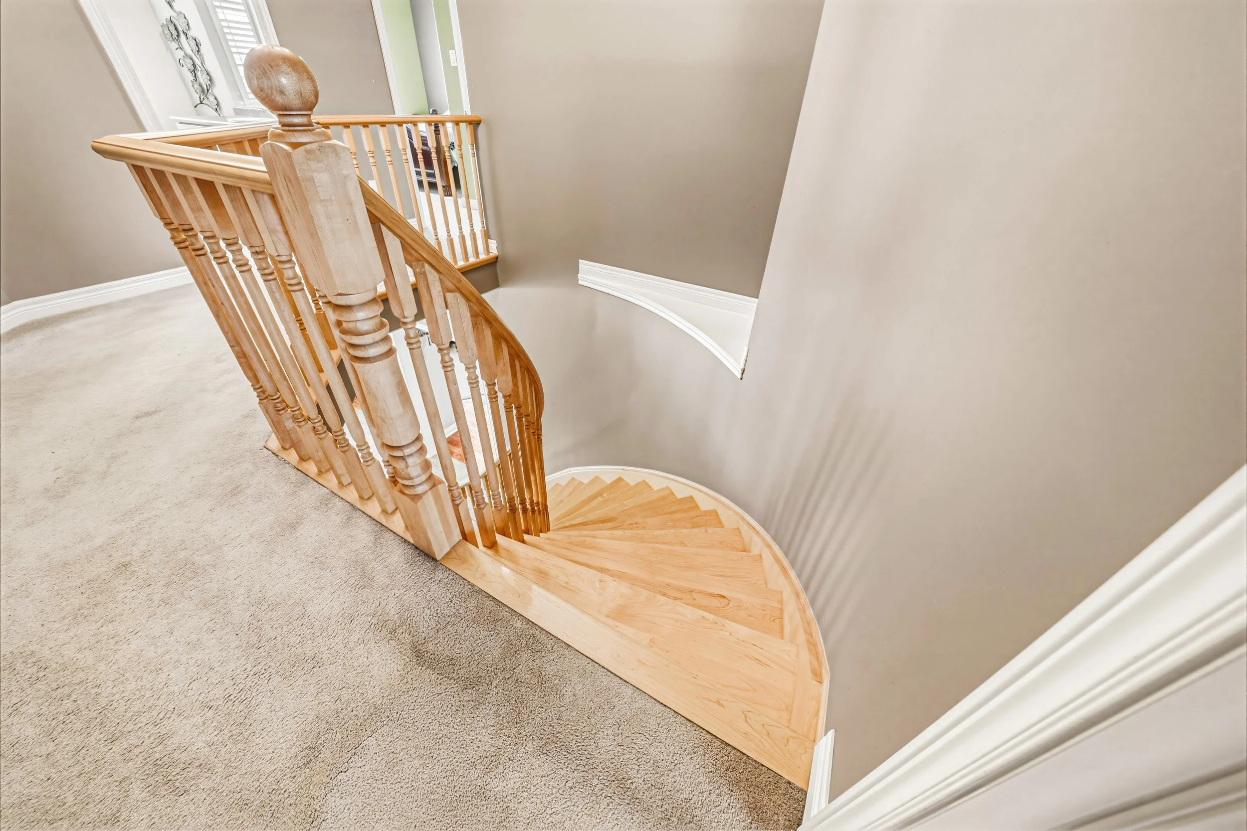 23 - 120 Valiant Cir, Binbrook.jpg