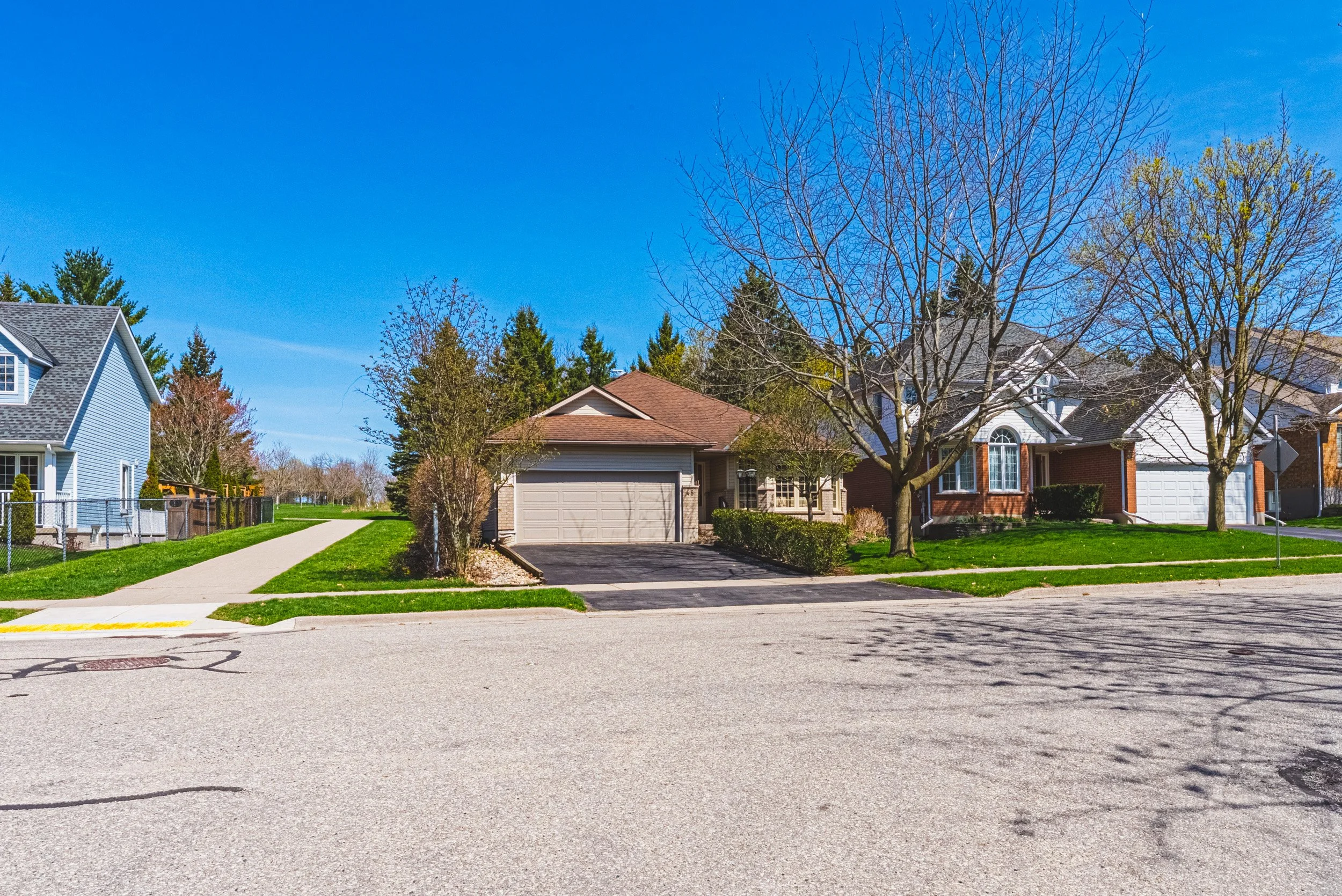 4 - 48 Tanager Dr, Guelph.jpg