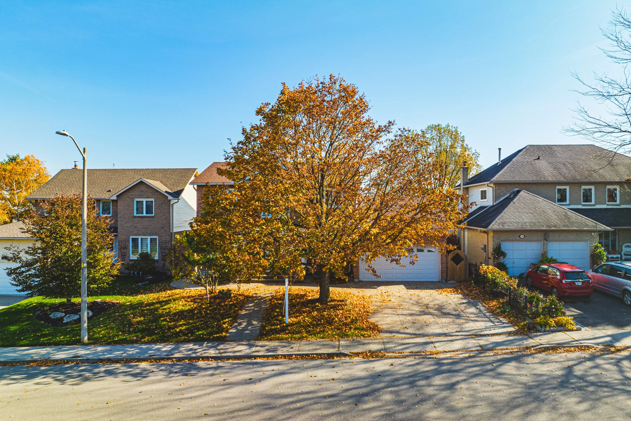 58 - 21 Moss Blvd, Dundas.jpg