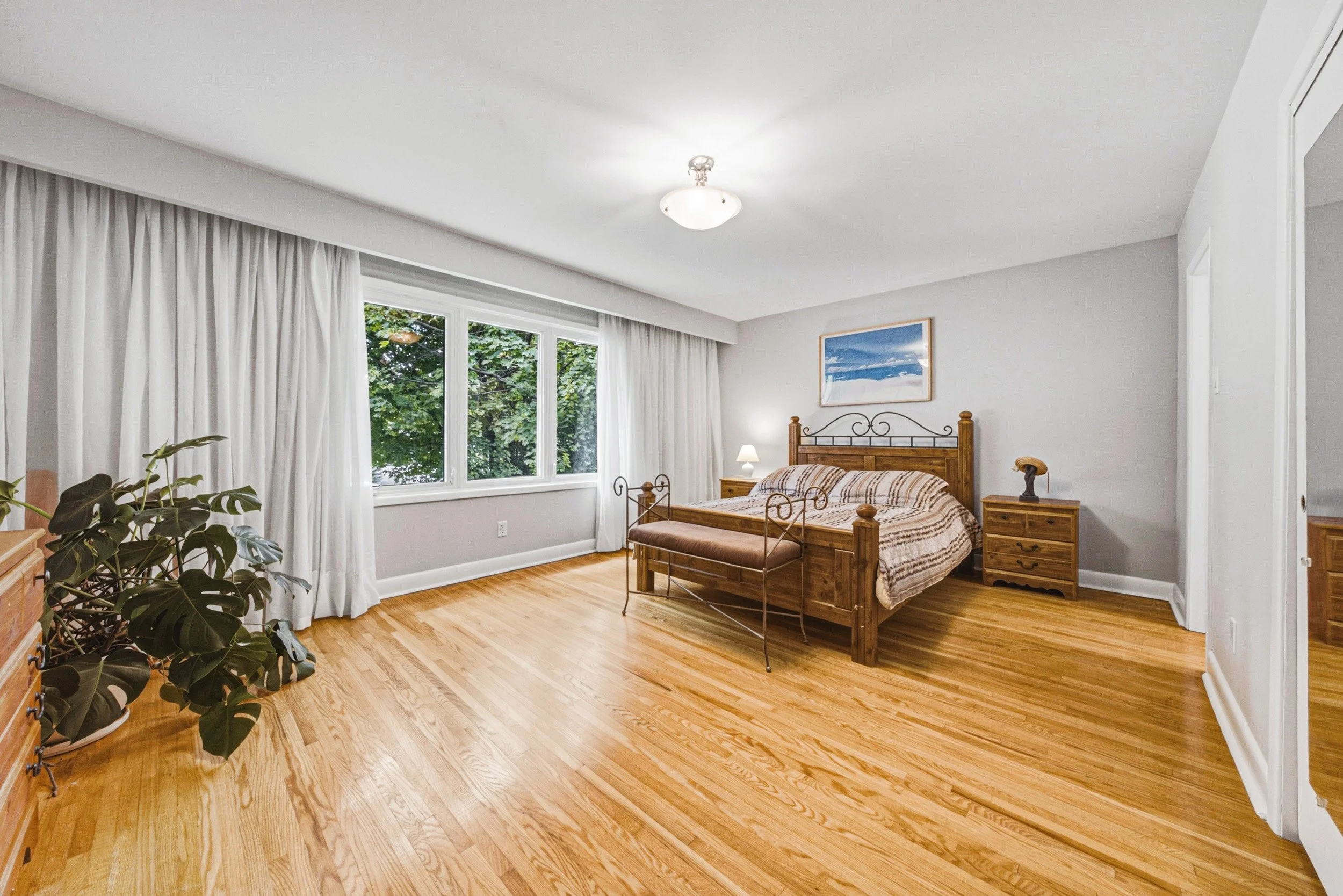 19 - 471 The Kingsway, Etobicoke.jpg