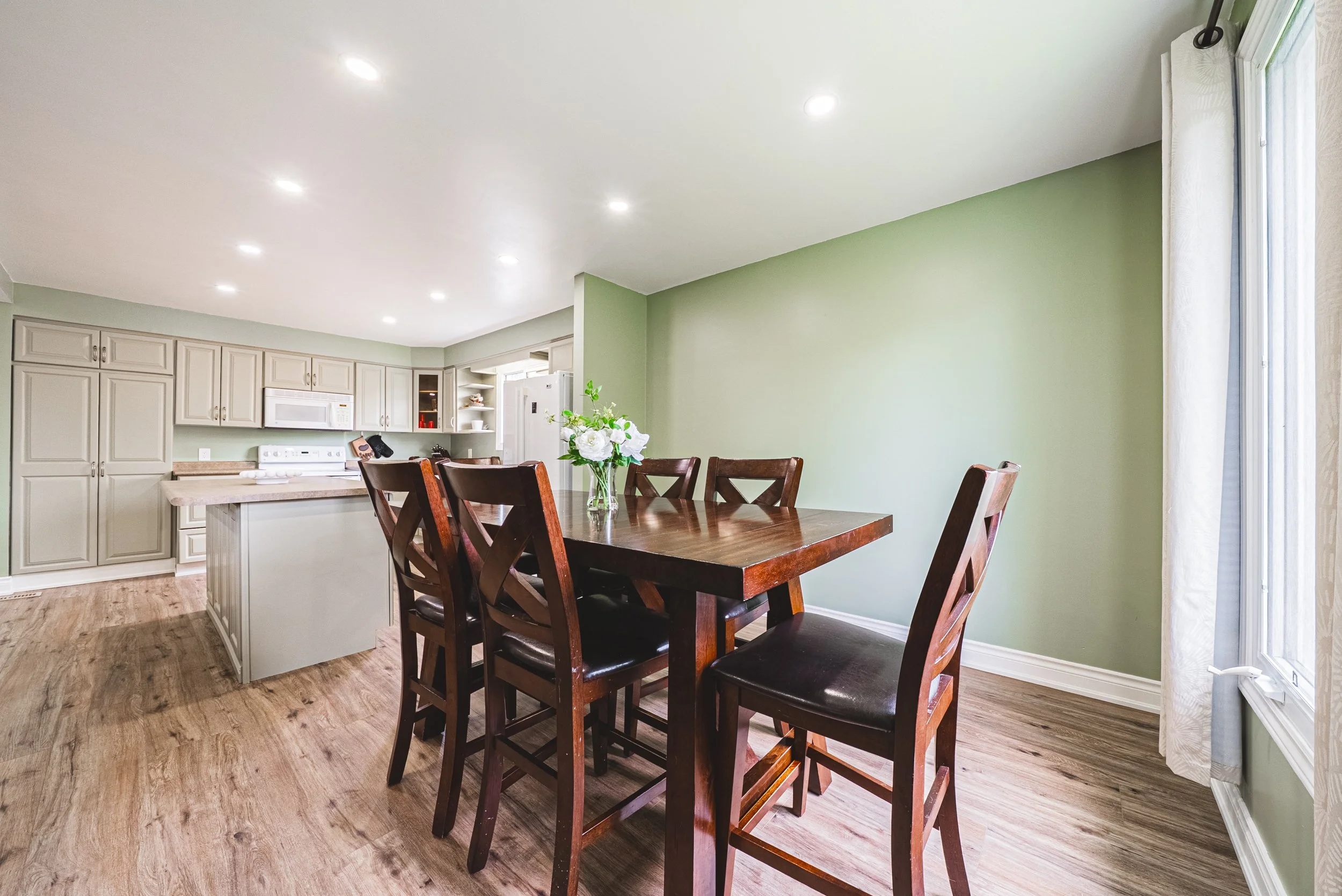 15-27 Ludlow Crescent, Brantford.jpg