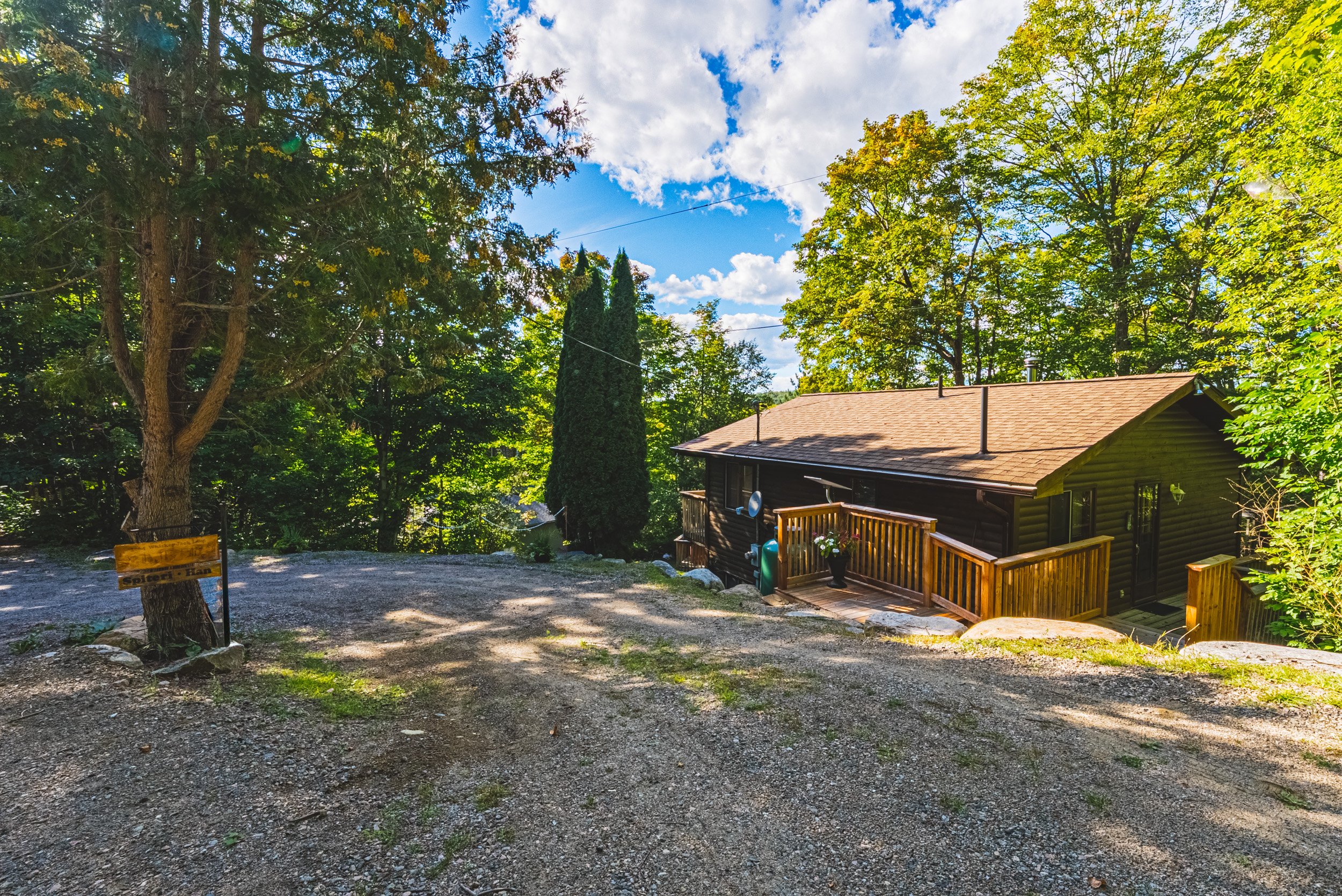 1 - 1046 Whiskey Jack Ln, Algonquin Highlands.jpg