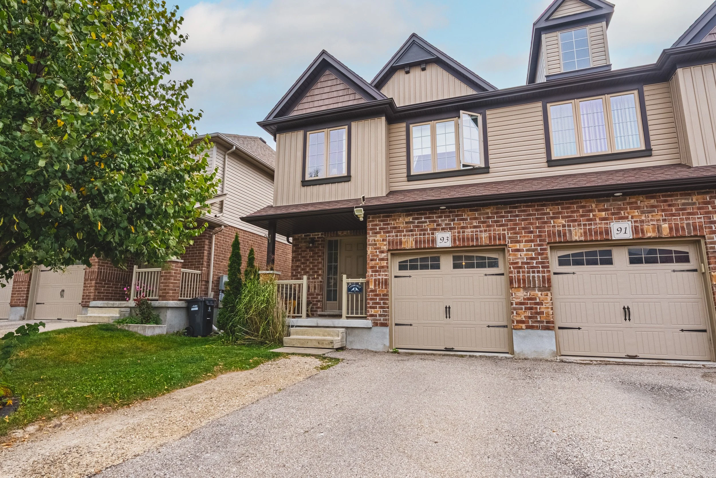 4 - 93 Couling Cres, Guelph.jpg