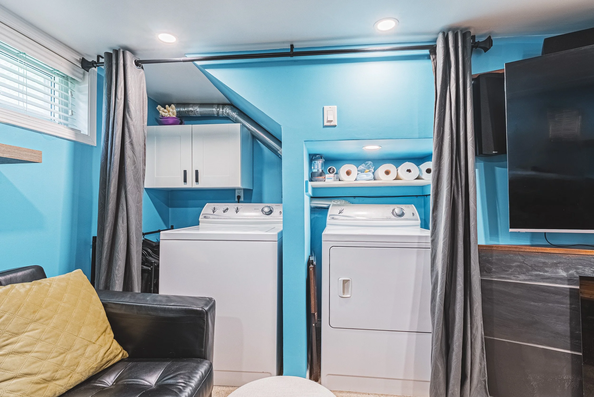 27 - 242 East 43rd St, Hamilton.jpg