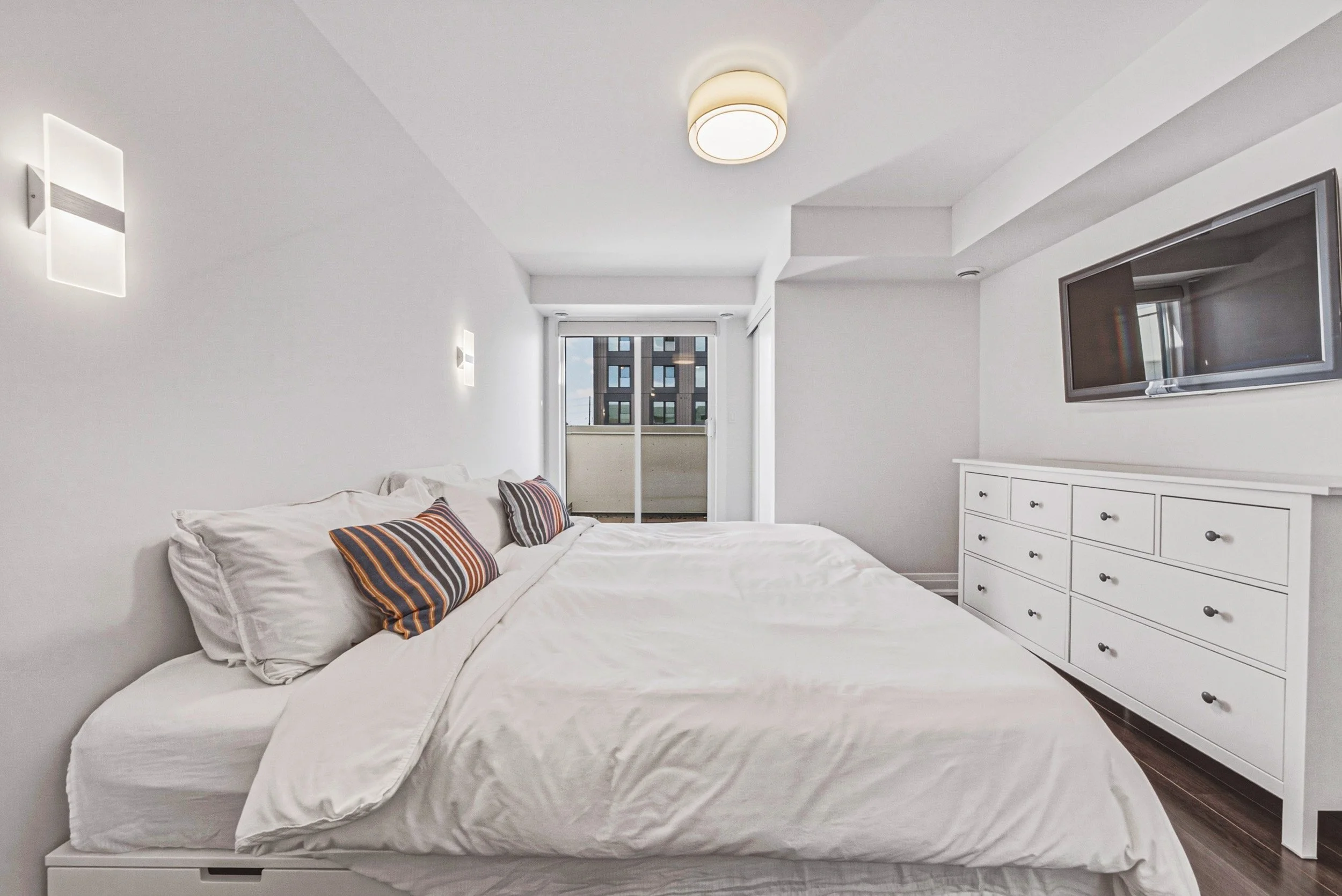 20 - 10 Drummond St #505, Etobicoke.jpg