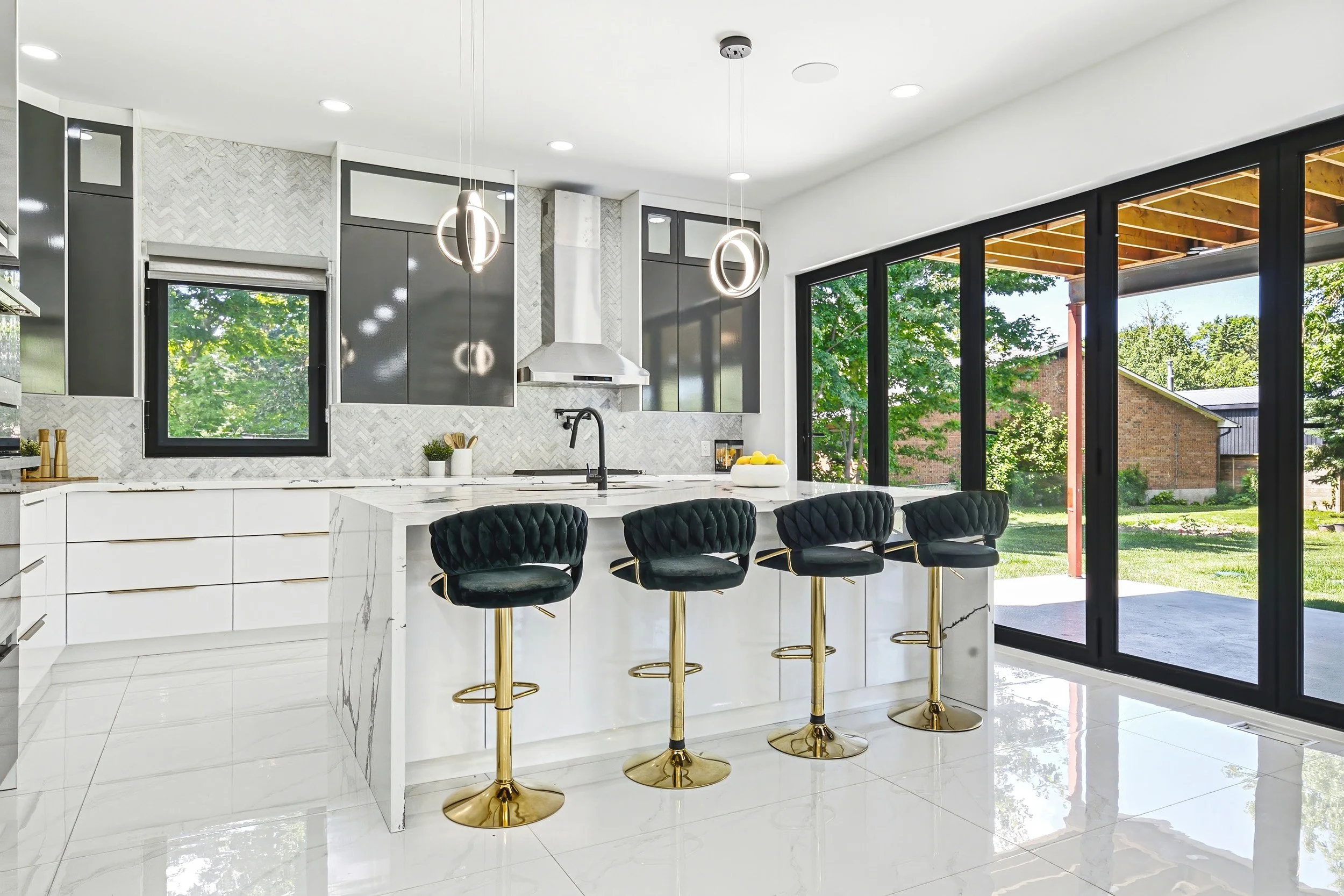 16 - 4511 Guelph Line, Burlington.jpg
