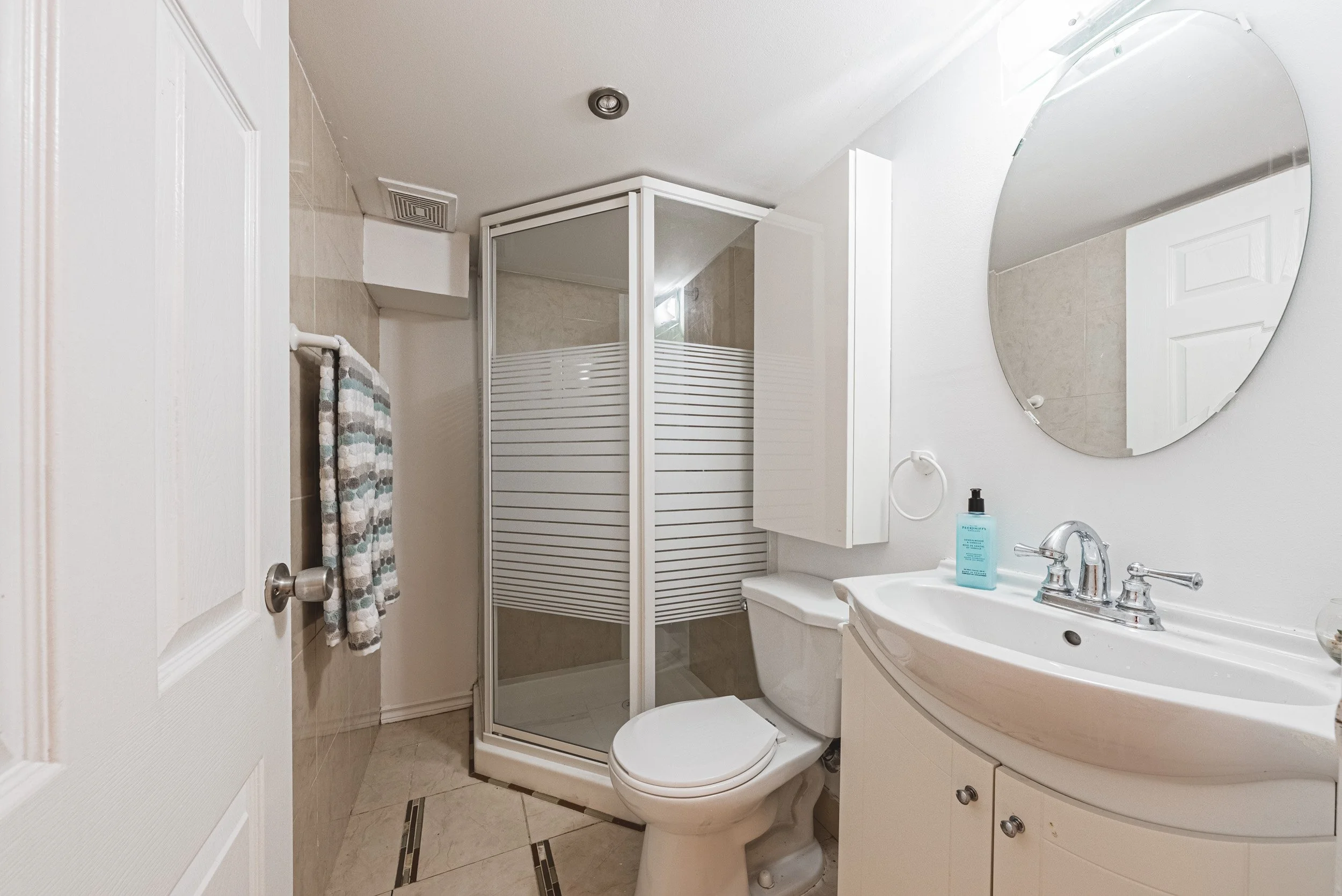 33 - 5039 Valley Way, Niagara Falls.jpg