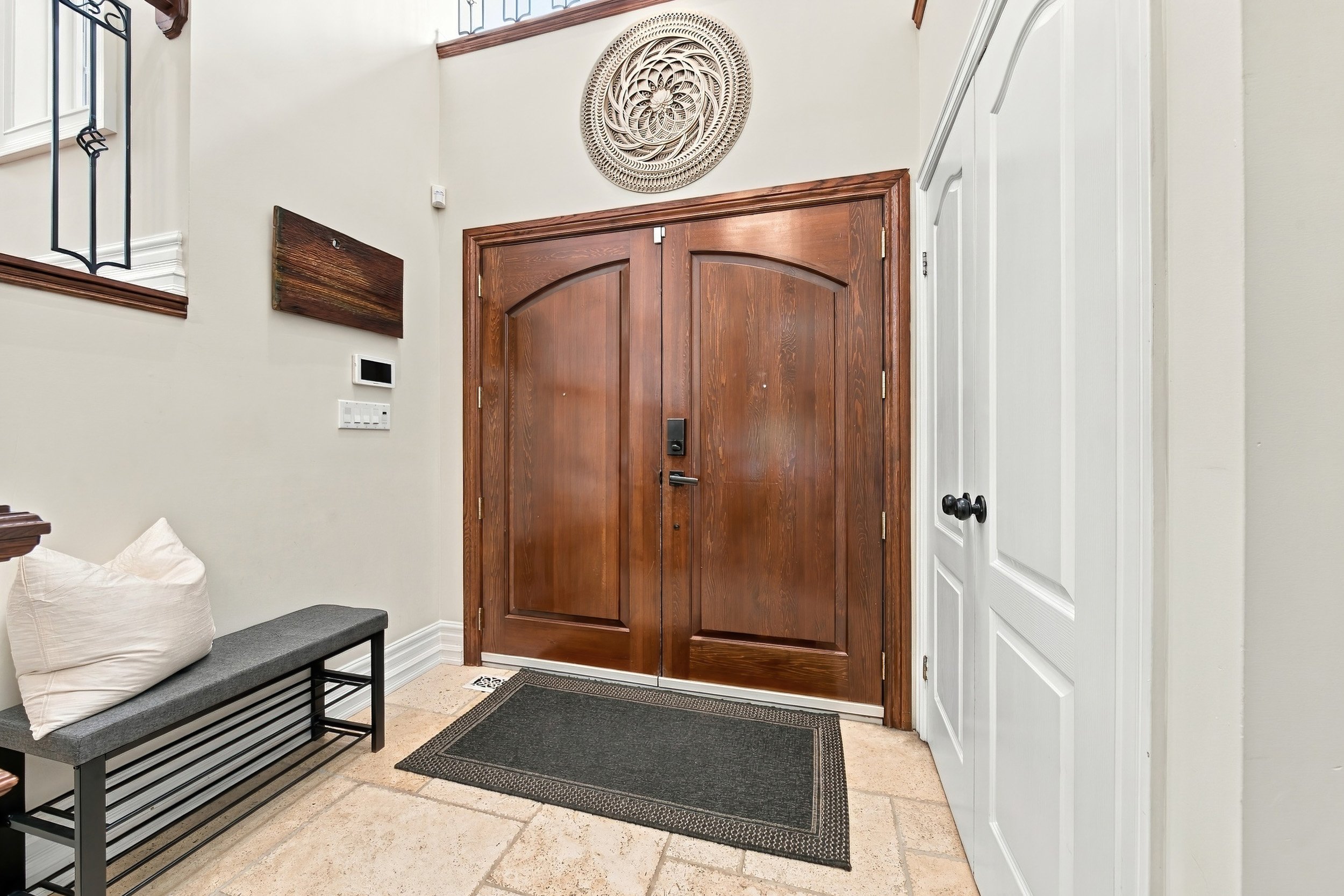7 - 3021 Woodland Park Dr, Burlington.jpg