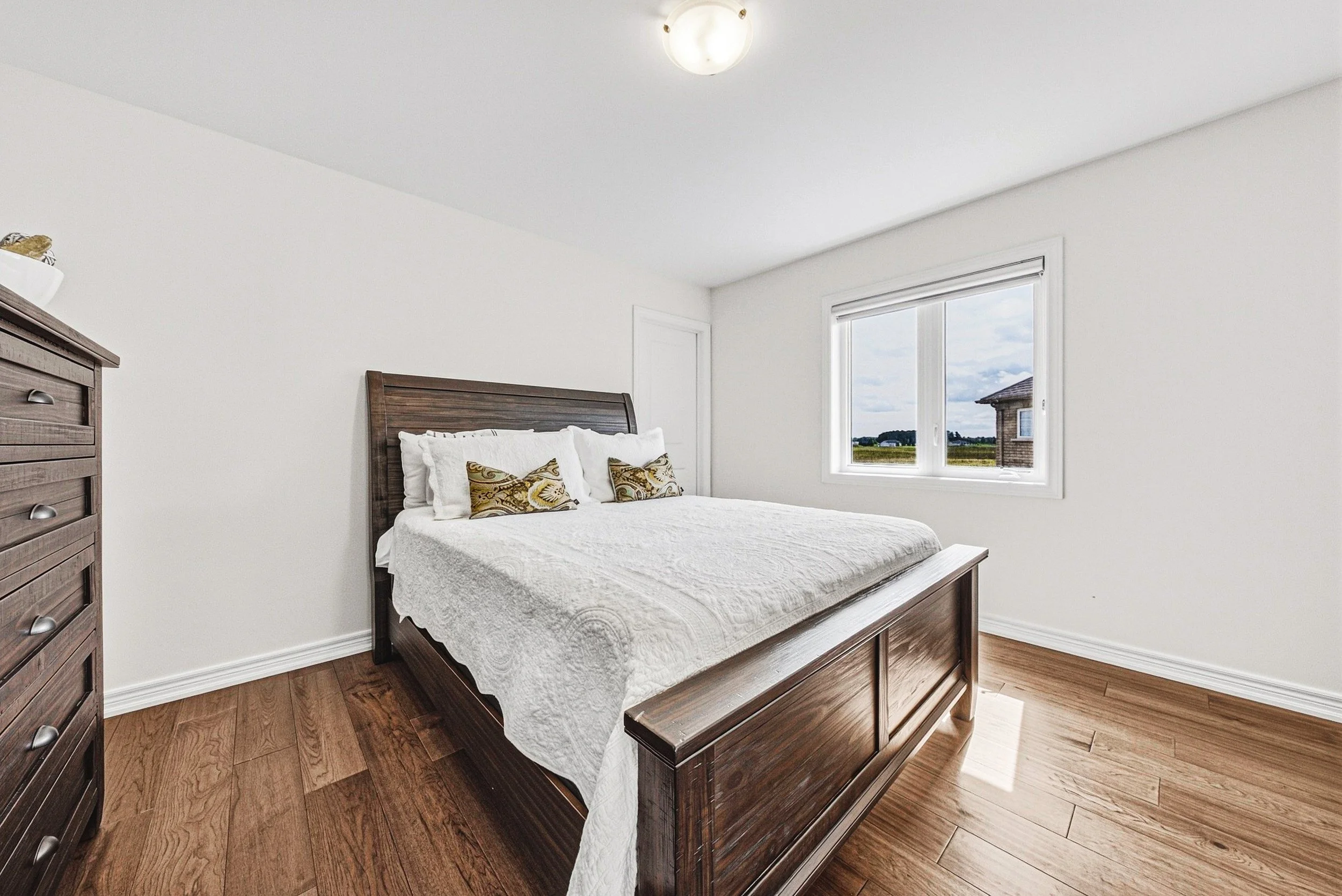 31 - 733 Gilmour Cres, Shelburne.jpg