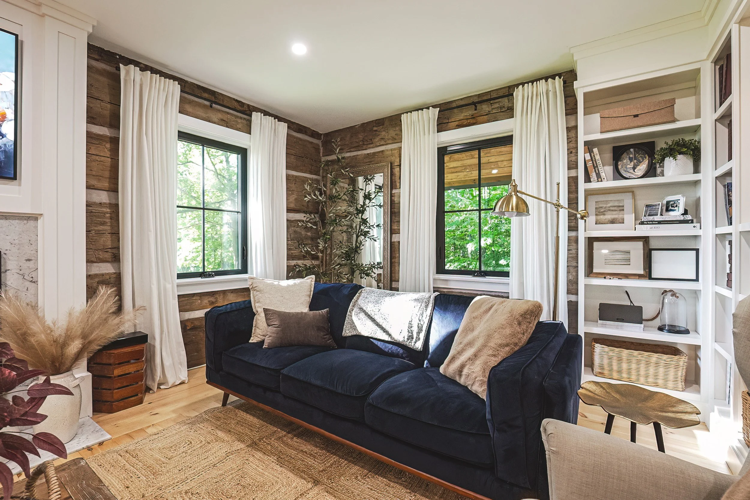 28 - 7399 Bell School Line, Milton.jpg