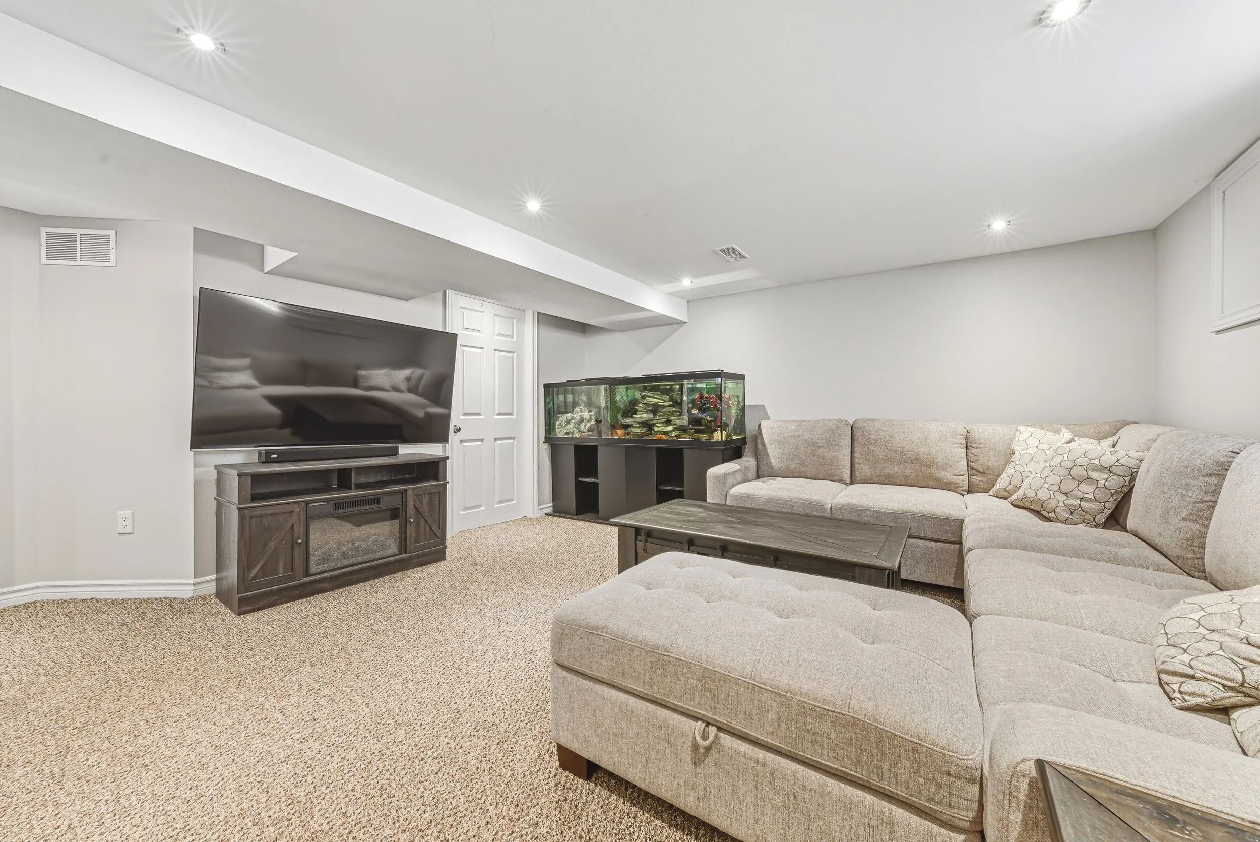 24 - 165 E 38th St, Hamilton.jpg