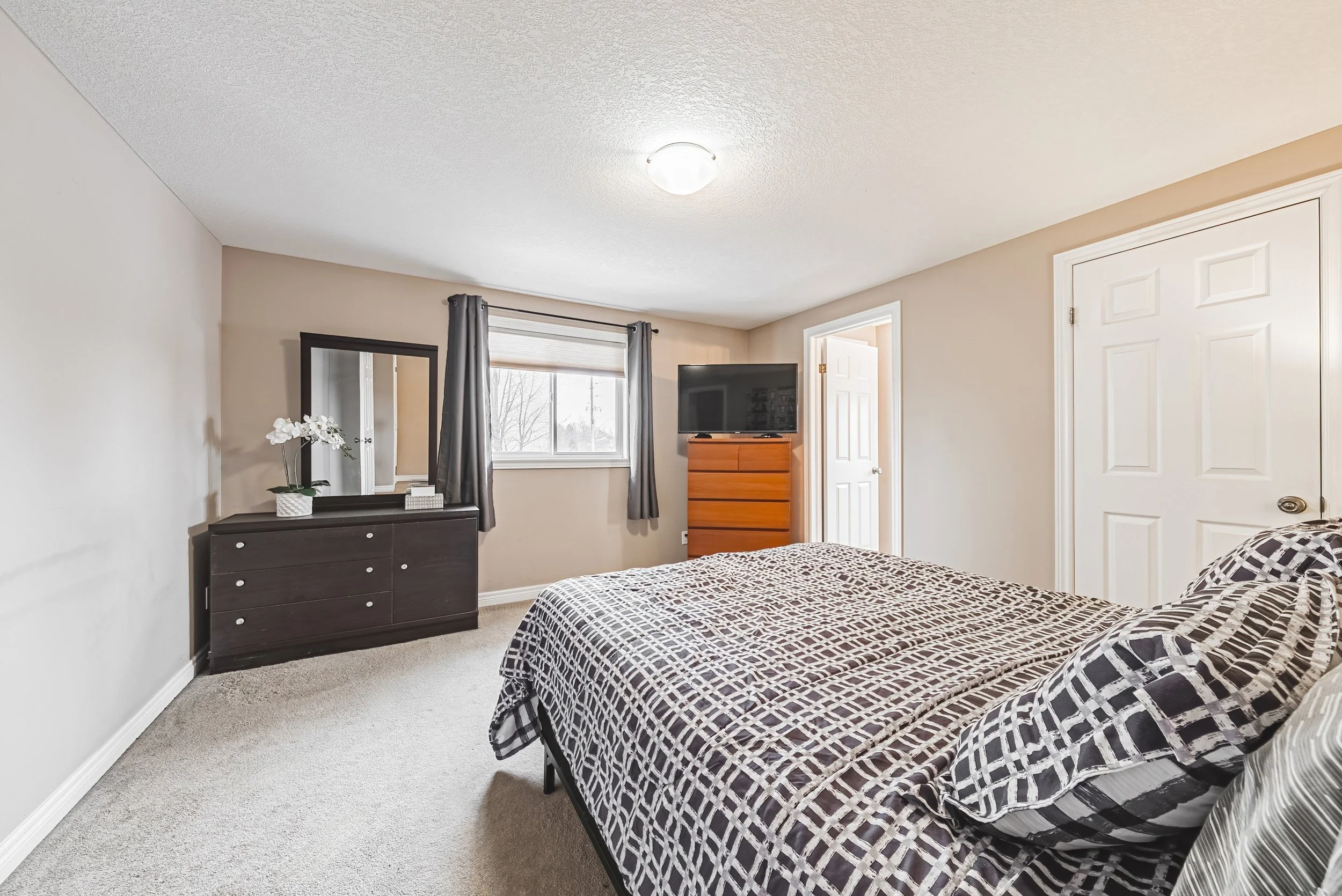 17 - 361 Arkell Rd #1, Guelph.jpg