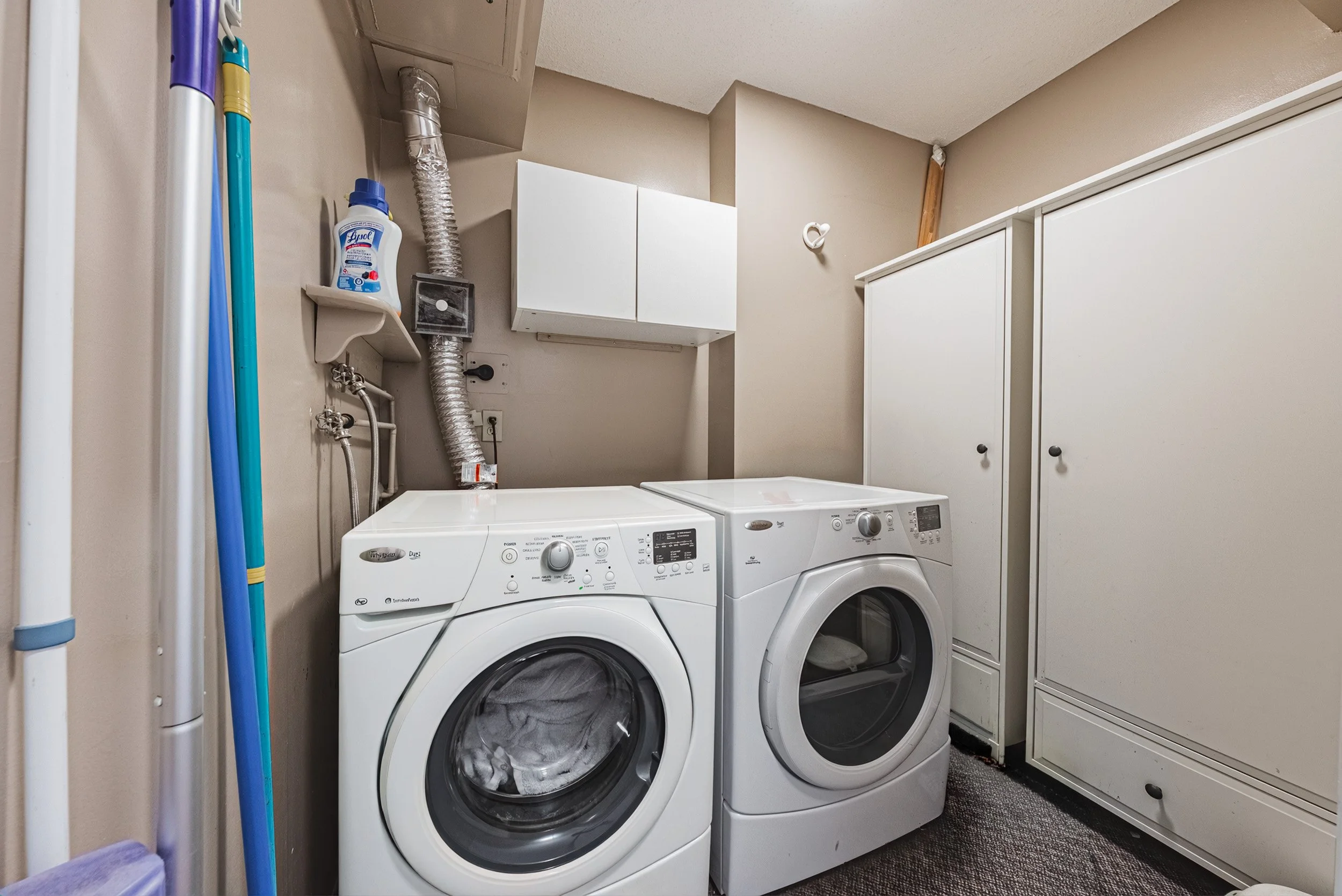 27 - 2055 Upper Middle Rd #1105, Burlington.jpg